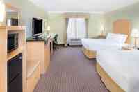Holiday Inn Express & Suites Vacaville, an IHG Hotel