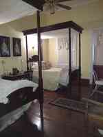 Au Bayou Teche Bed and Breakfast/ Old City Hotel