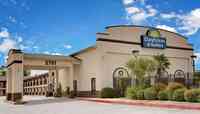 Days Inn & Suites by Wyndham Opelousas