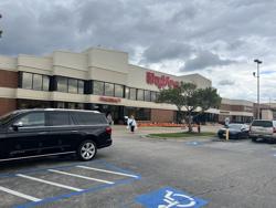 Hy-Vee Grocery Store