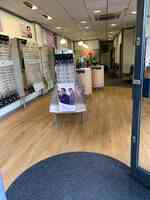 Specsavers Opticians and Audiologists - Leatherhead