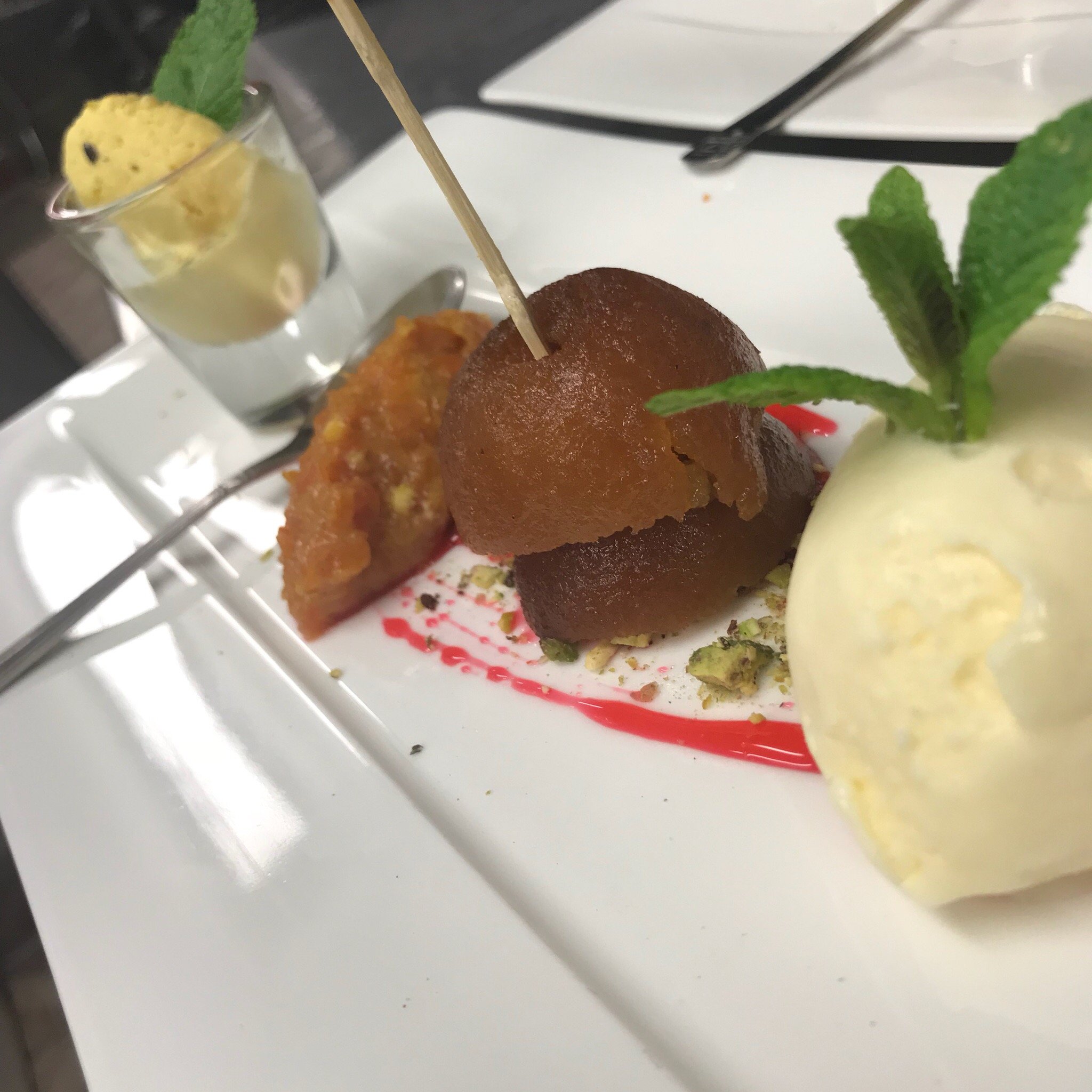 Indian Restaurant in Southall: Sukhdev's Restaurant & Bar