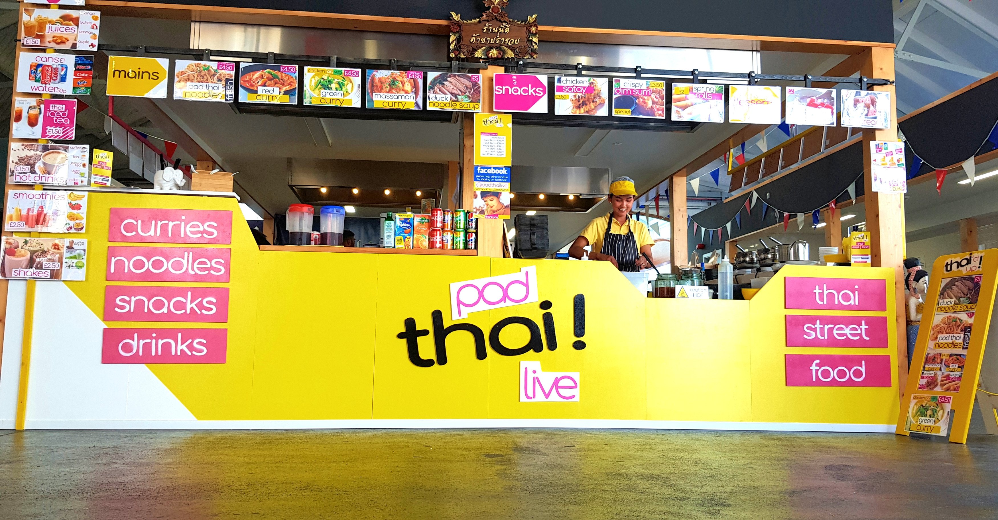 Pad Thai Live