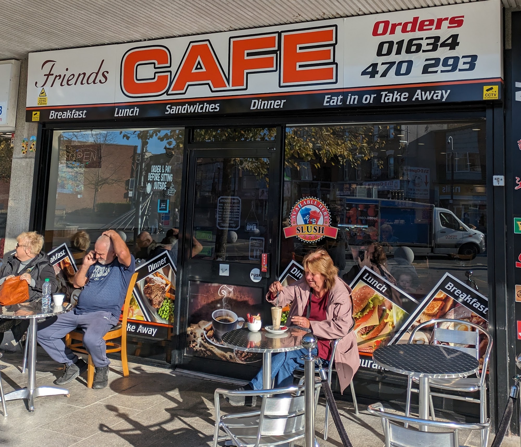 Friends cafe strood