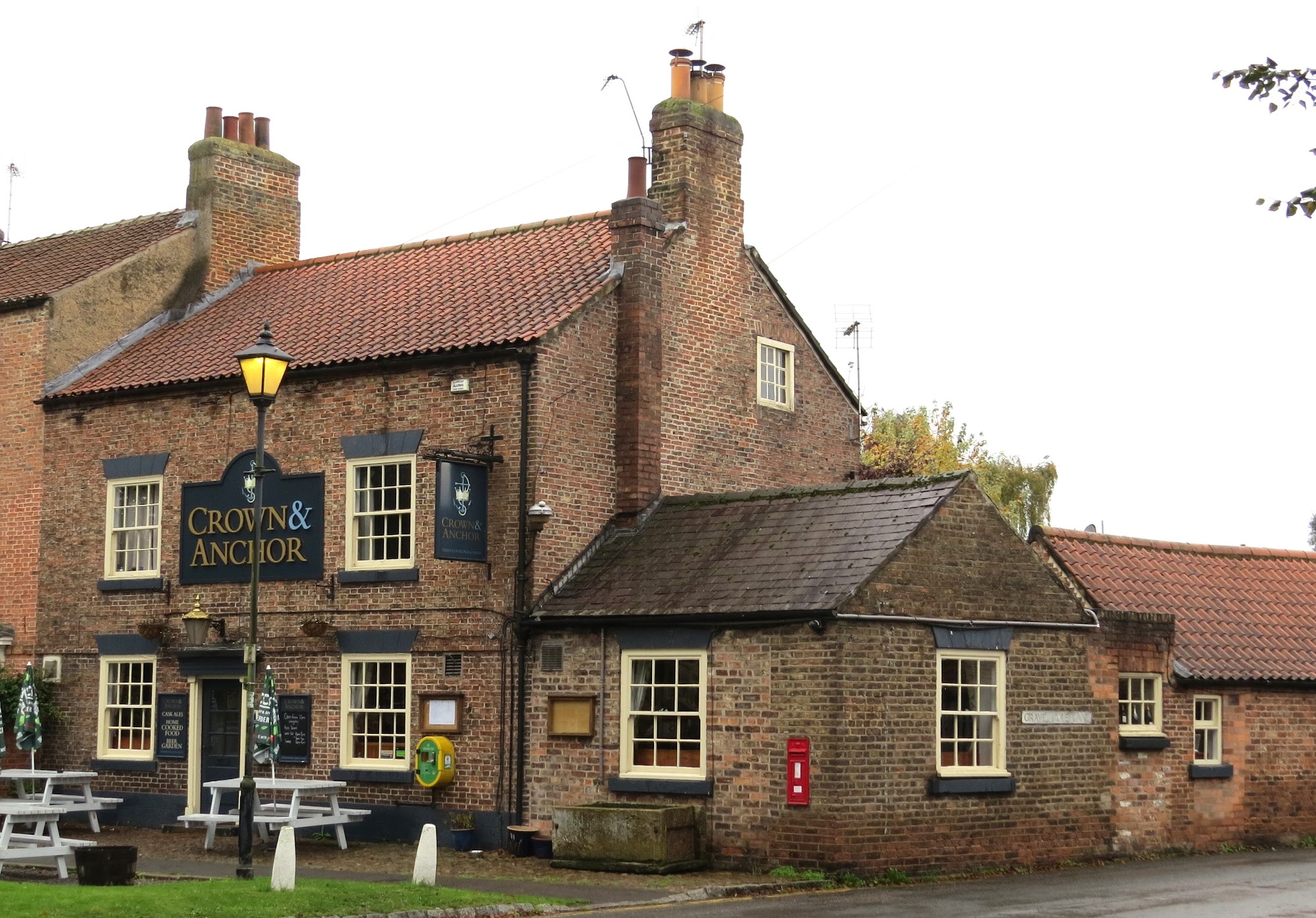 Crown & Anchor