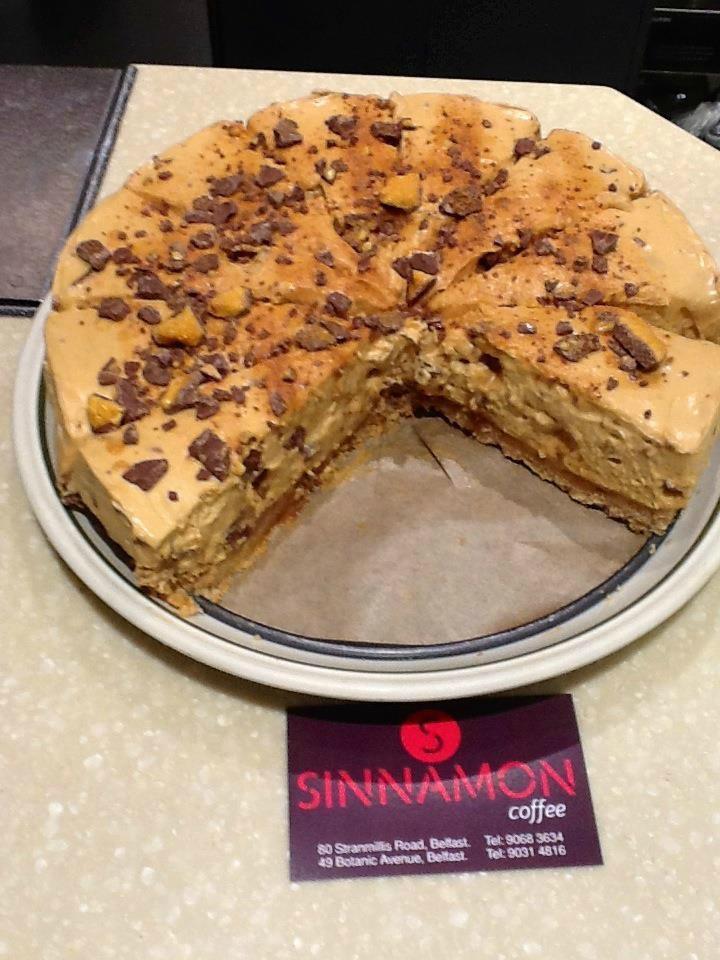 Sinnamon Coffee Pool Cafe