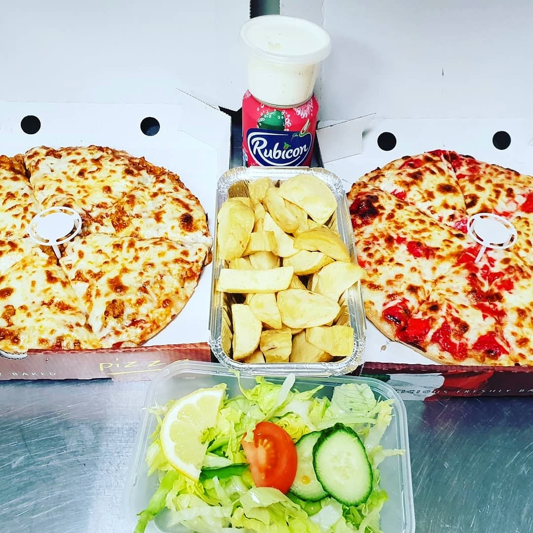 Momins Tandoori Takeaway