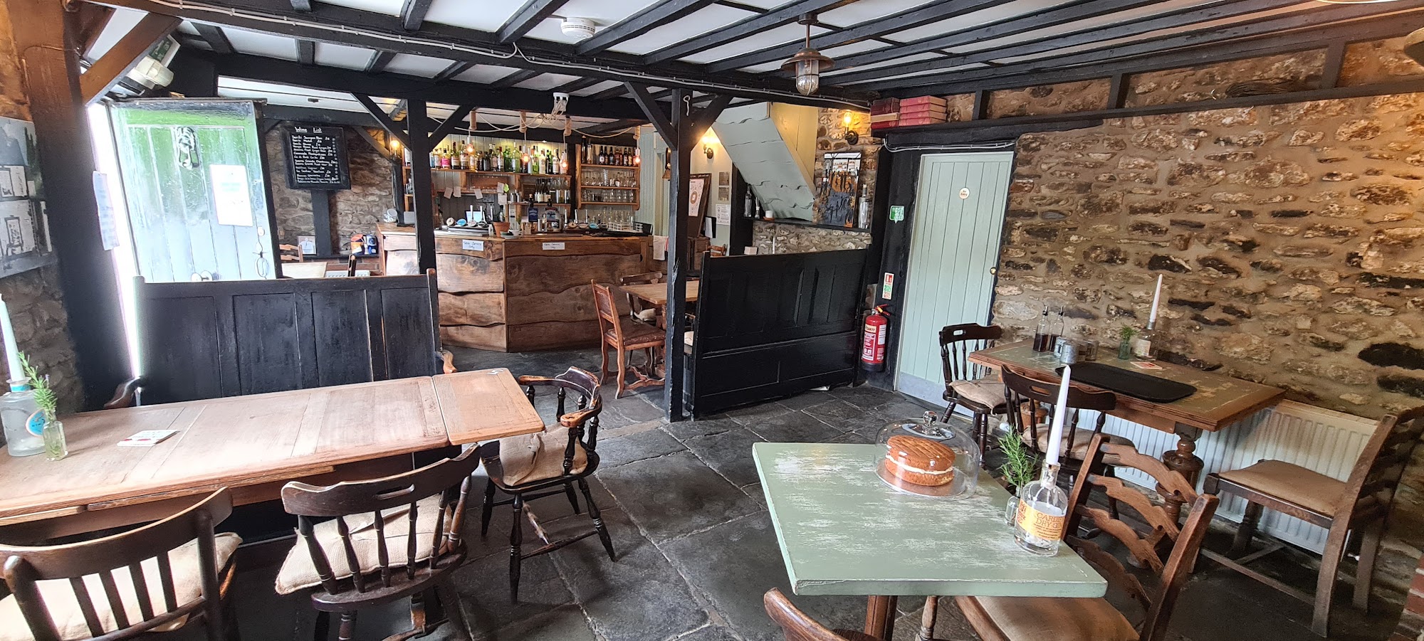 The Black Lion, Abergorlech