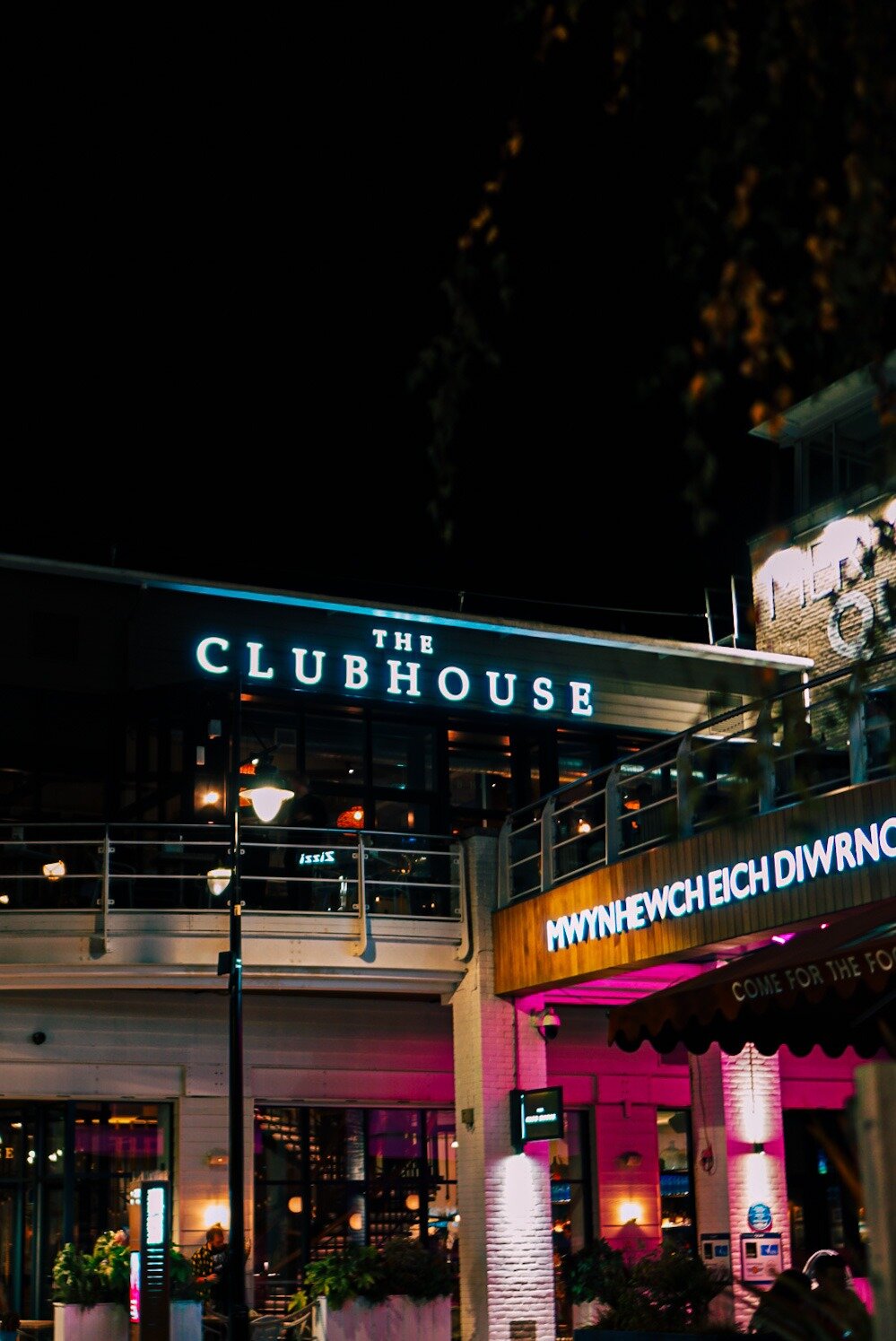 Clubhouse Bar & Restaurant