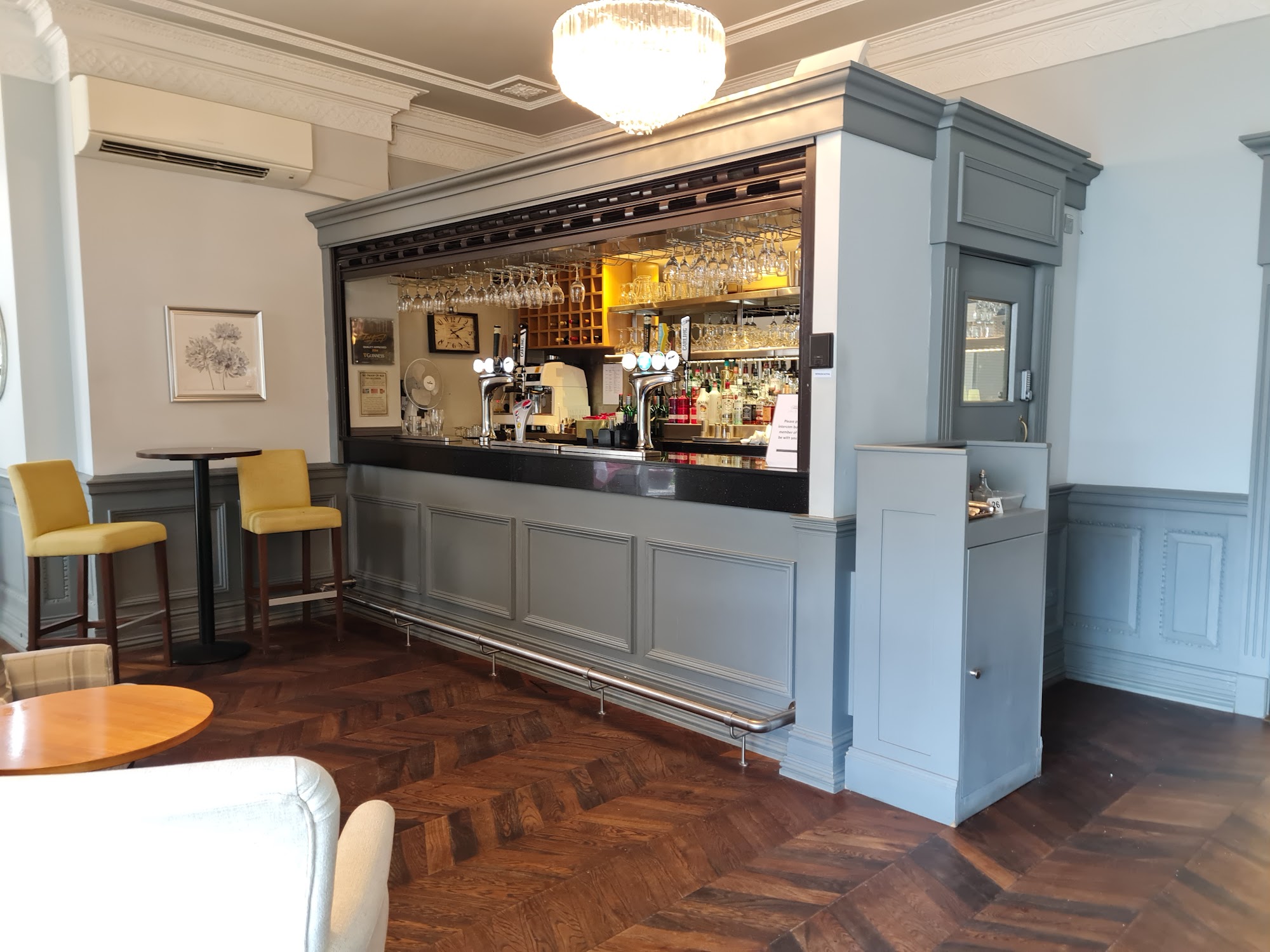 Oscar's Restaurant