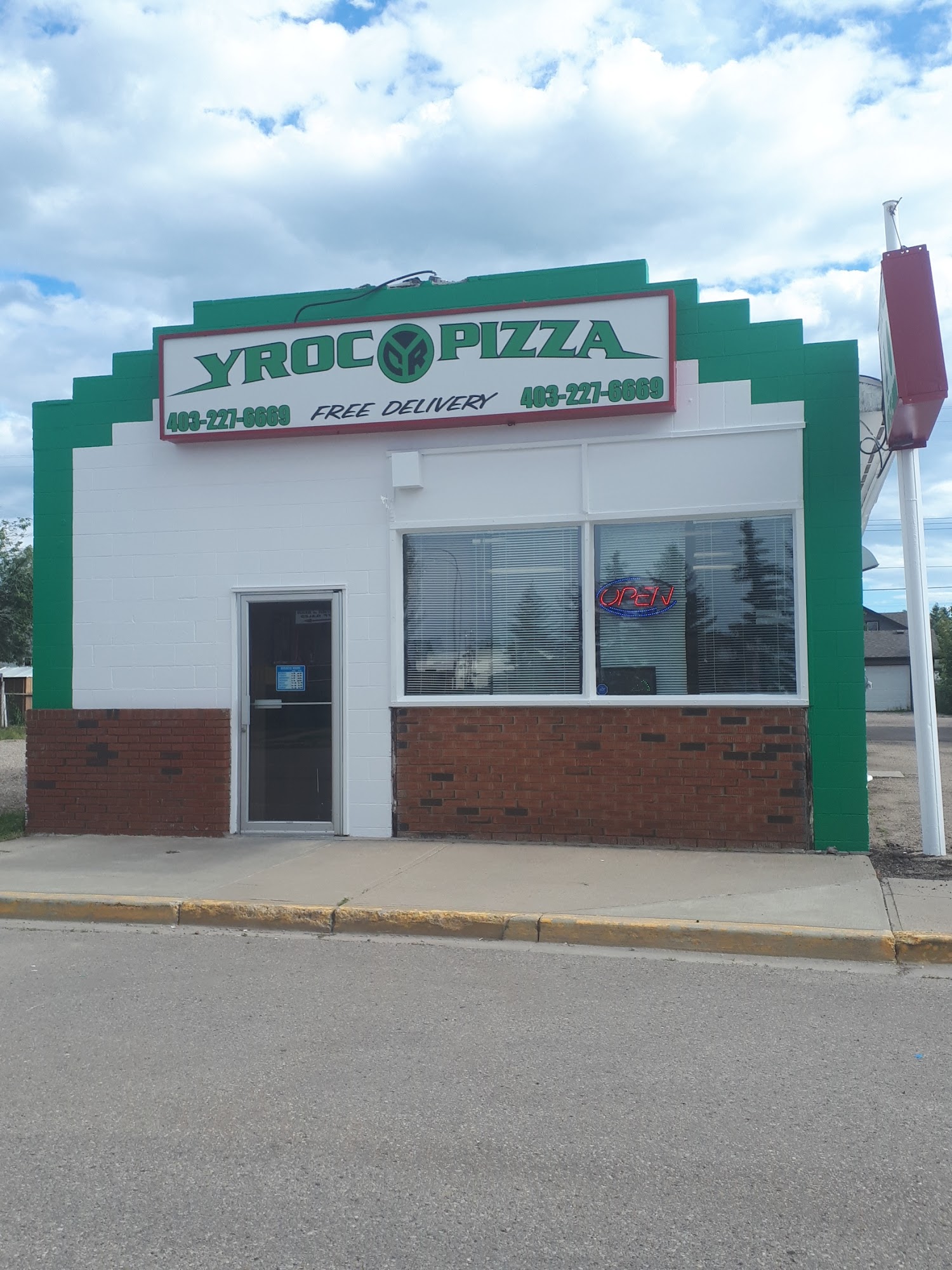 YROC Pizza