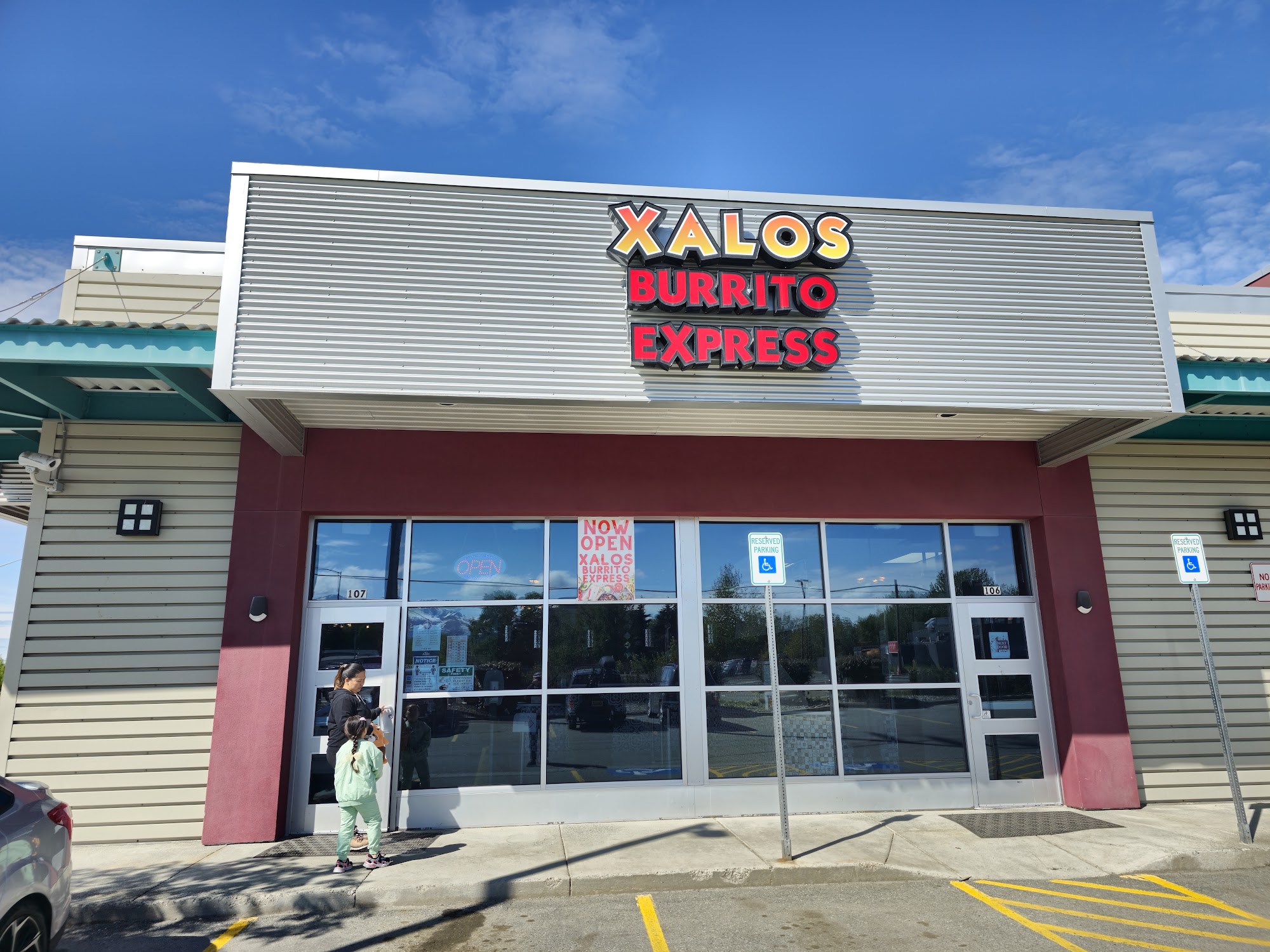 Xalos Burrito Express Midtown