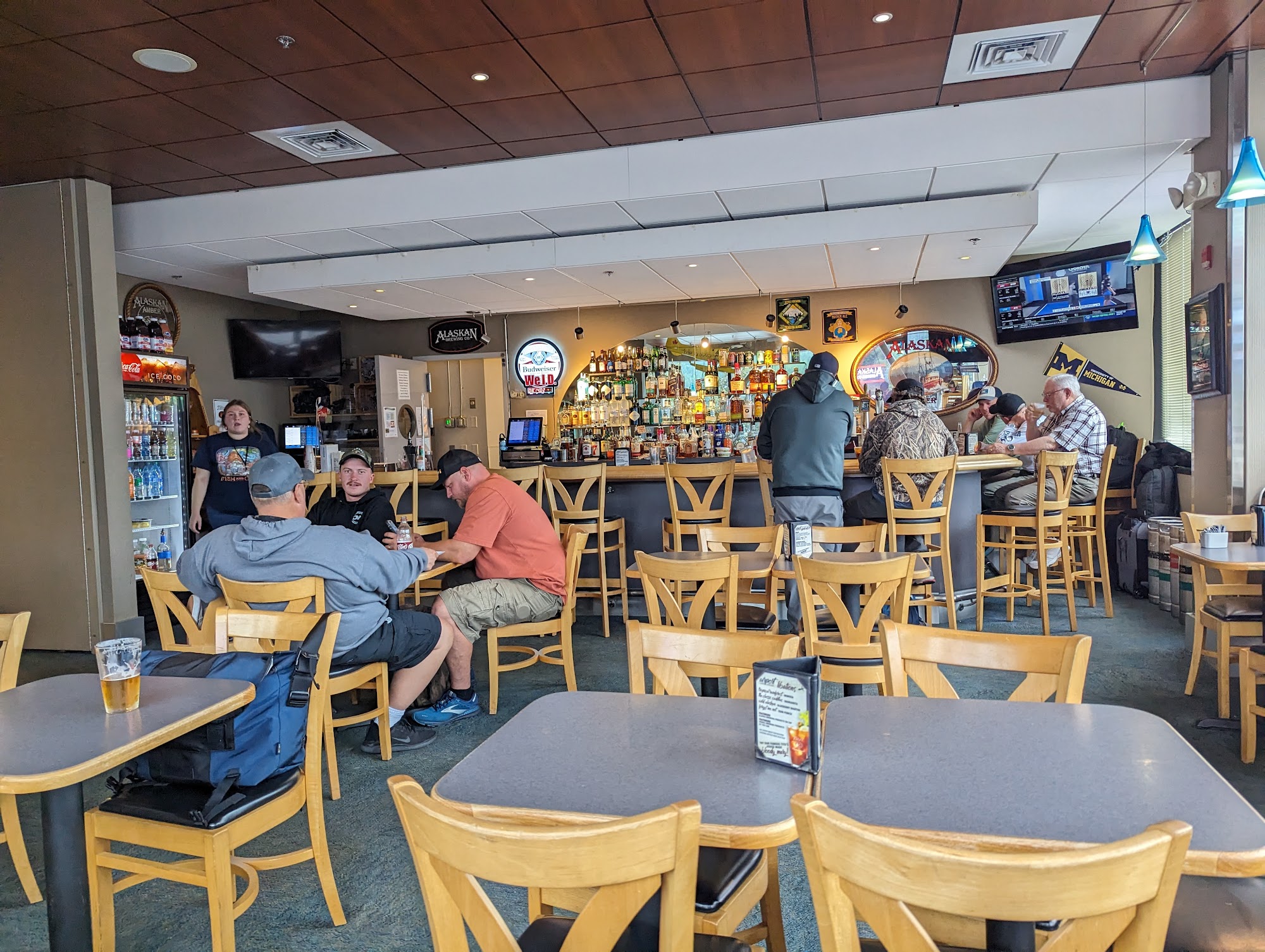 Airport Lounge & Snack Bar