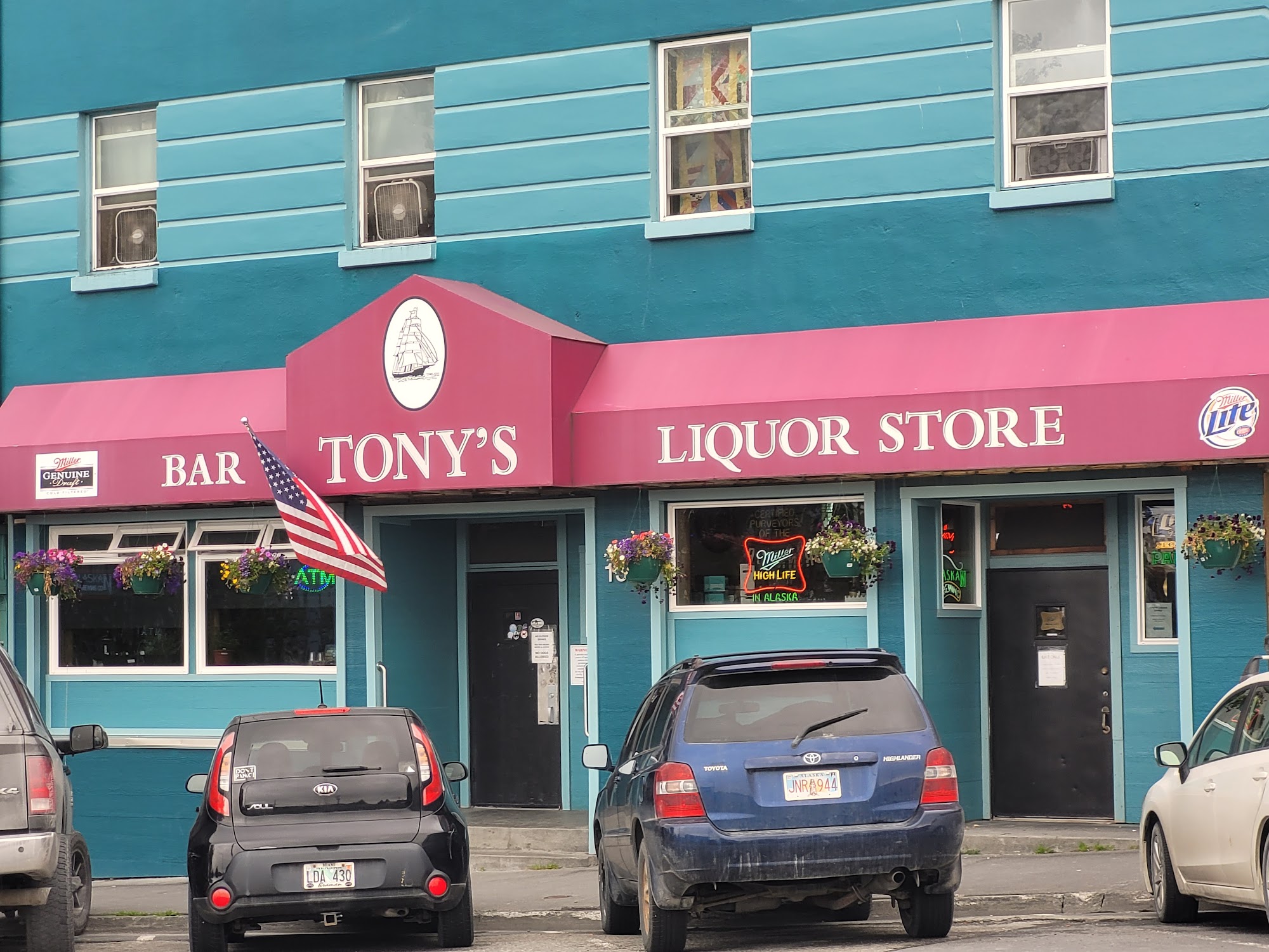 Tony's Bar & Liquor Store