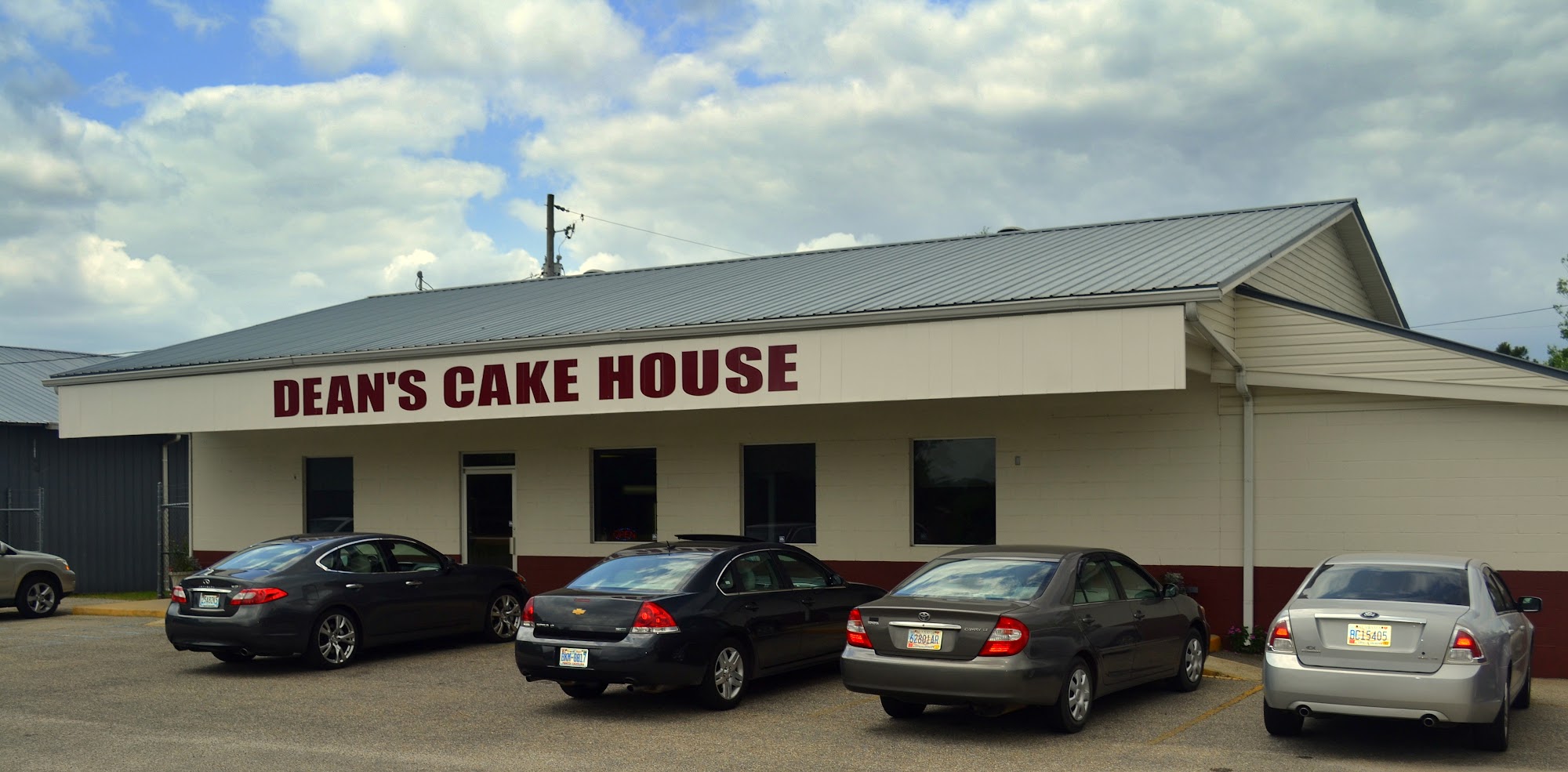 Dean's Cake House