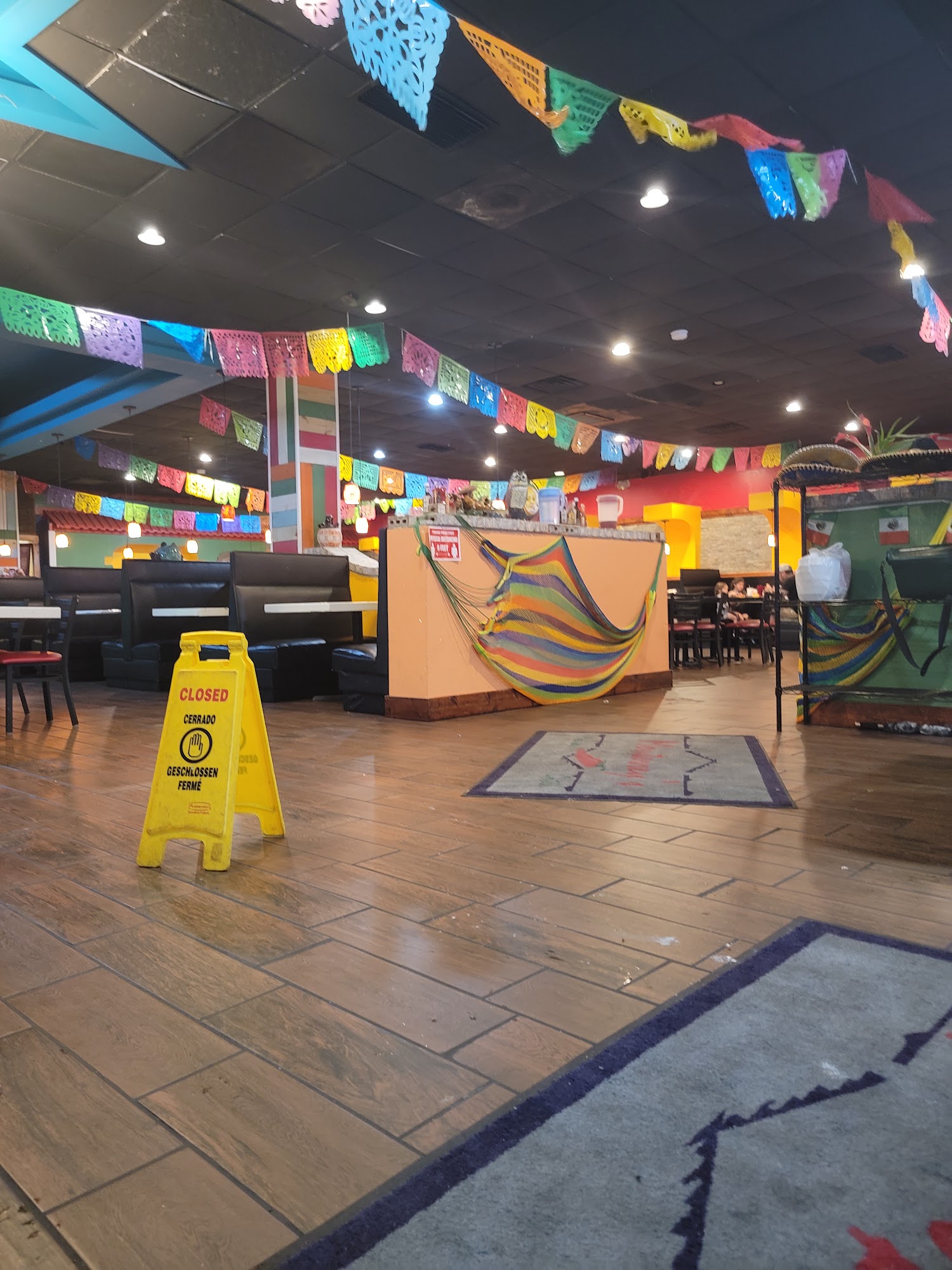 El Monterrey Mexican Grill