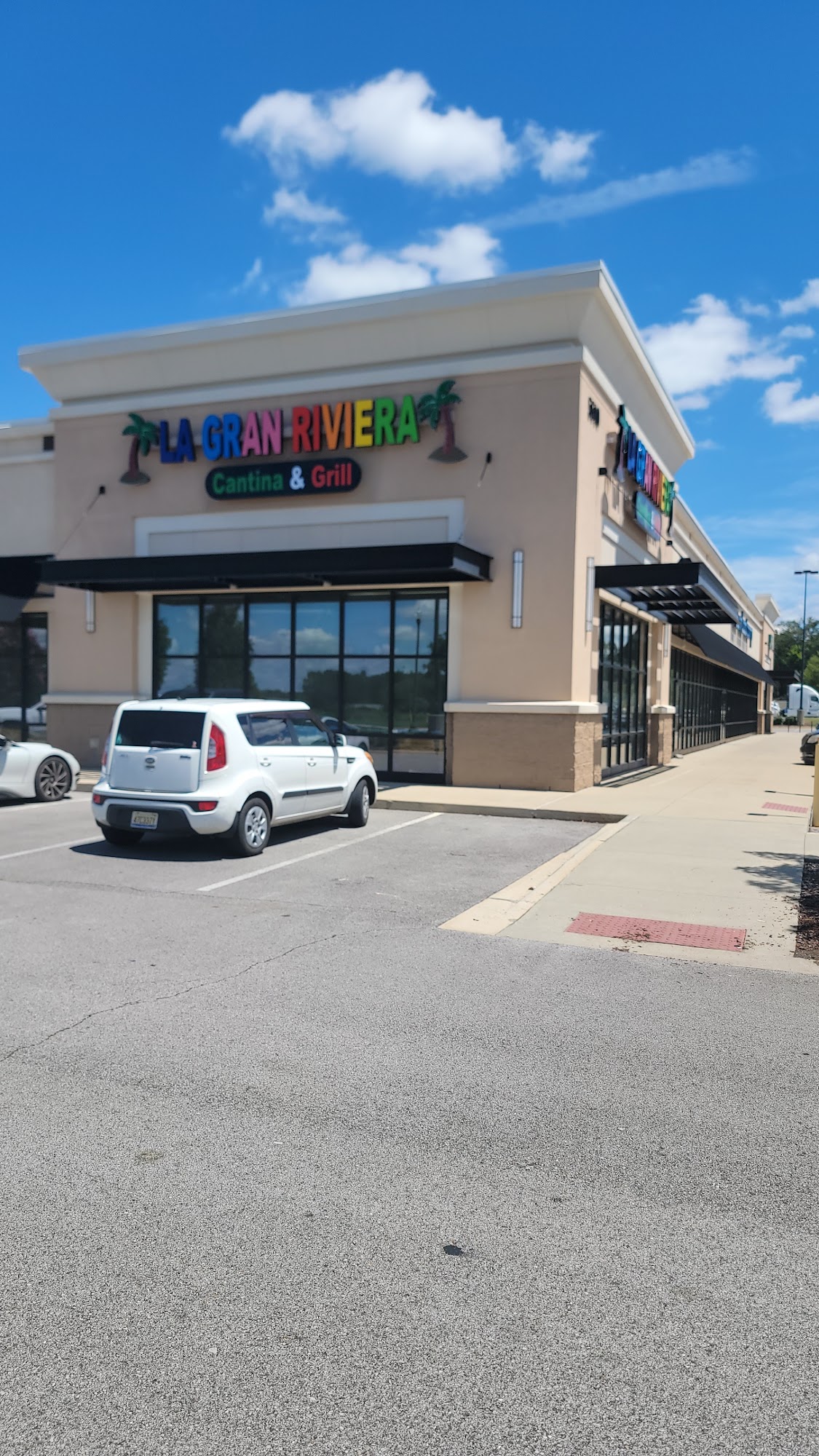 La Gran Riviera Cantina & Grill