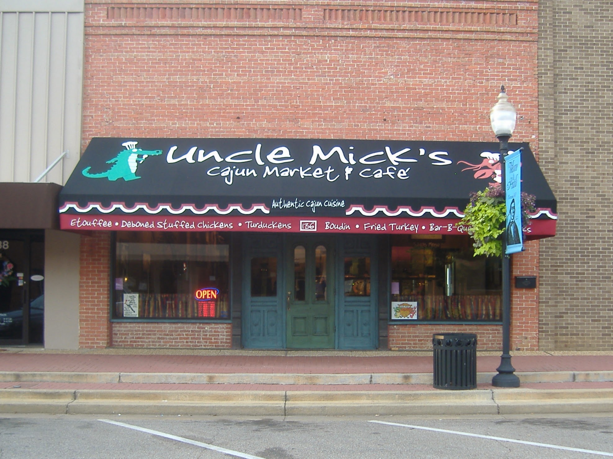 Uncle Mick's Cajun Market & Cafe