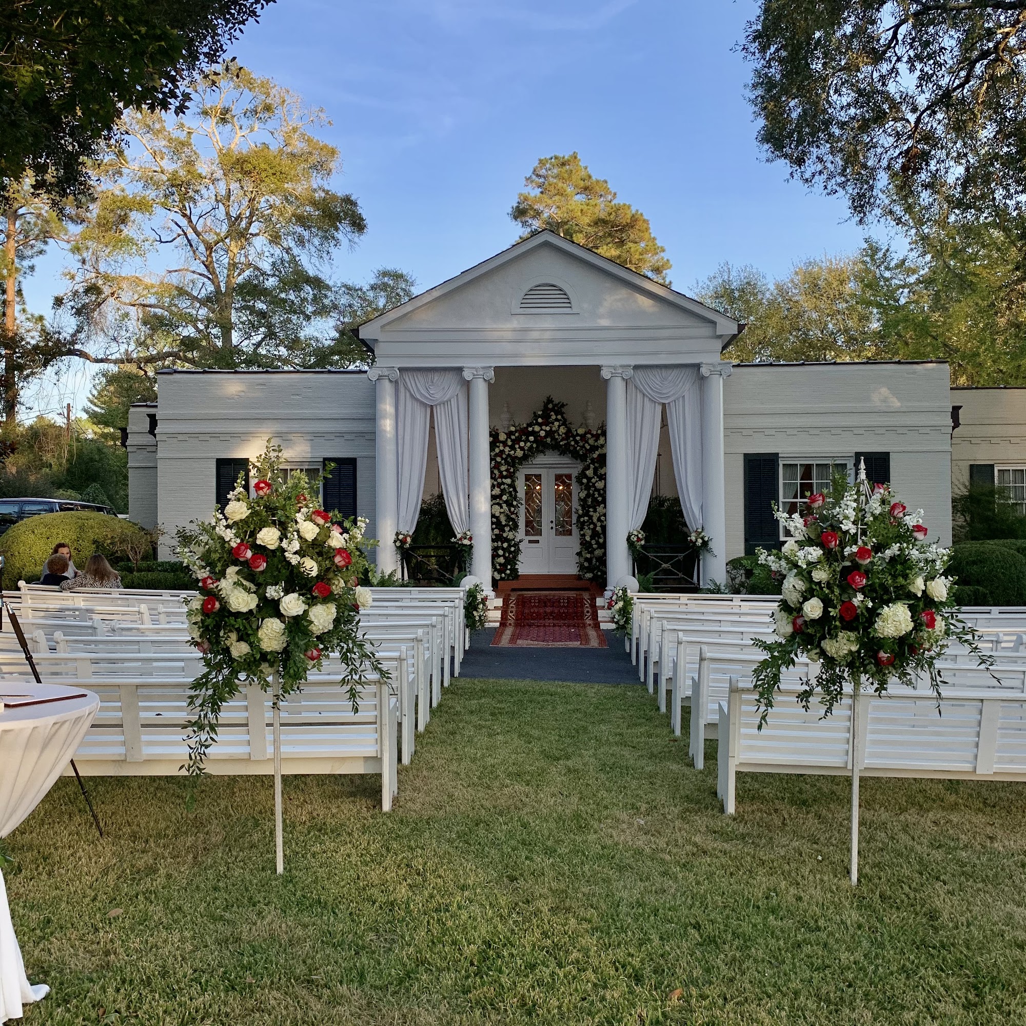 Southern Traditions Wedding & Events Rentals 576 Johnnie Ingram Rd, Webb Alabama 36376
