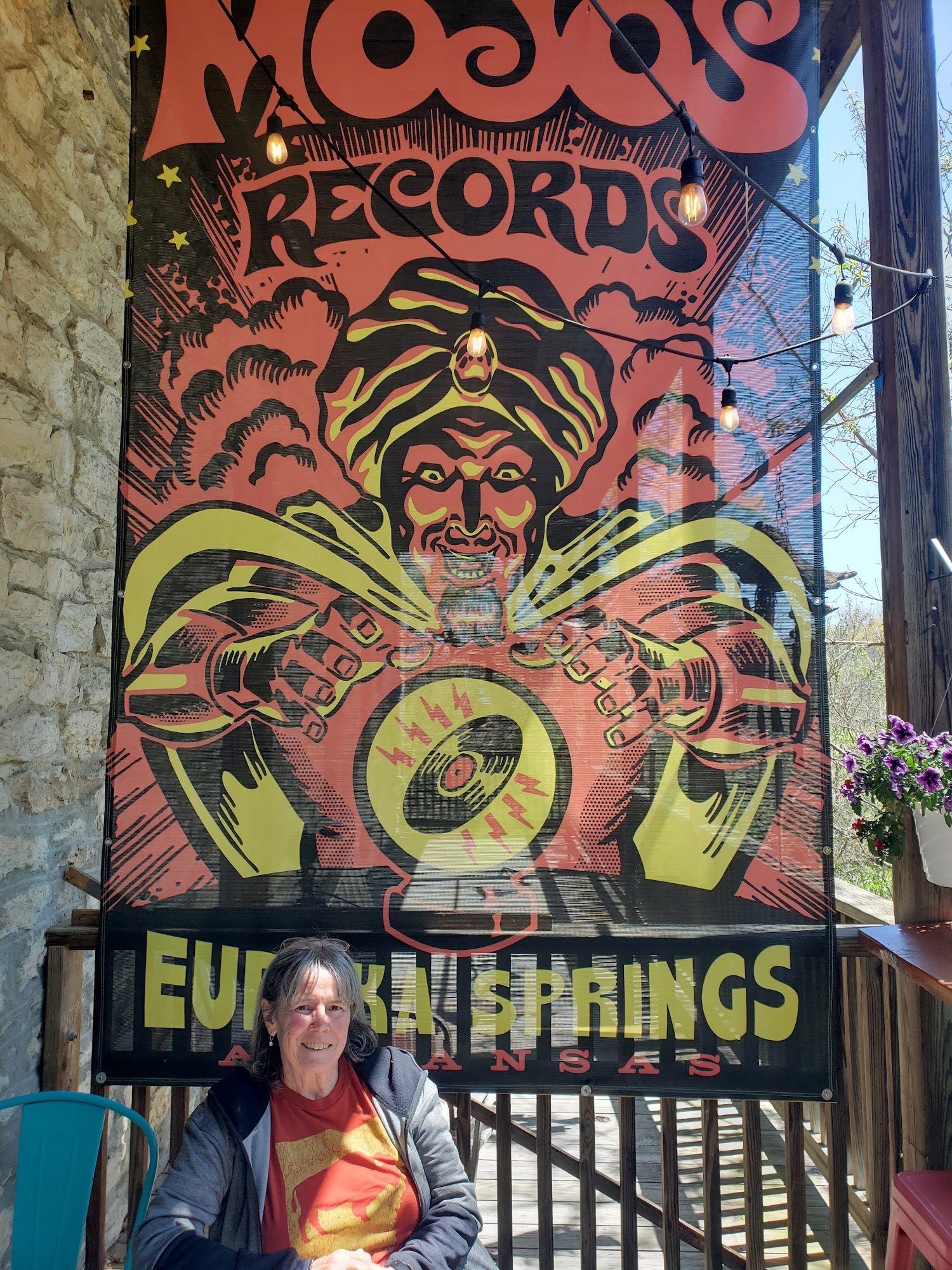 MoJo's Records 123 Spring St, Eureka Springs Arkansas 72632