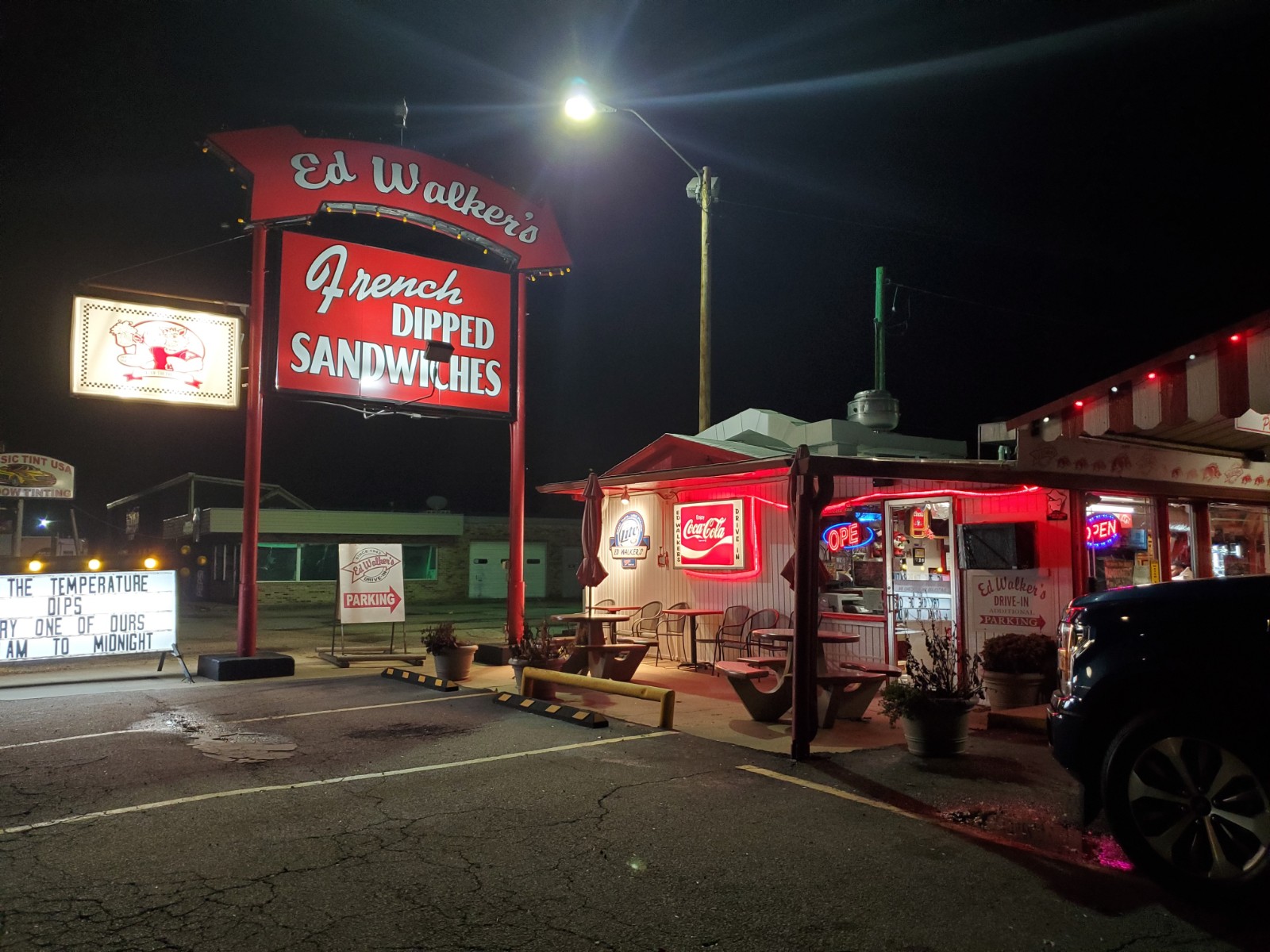 Ed Walker's Drive-In & Restaurant