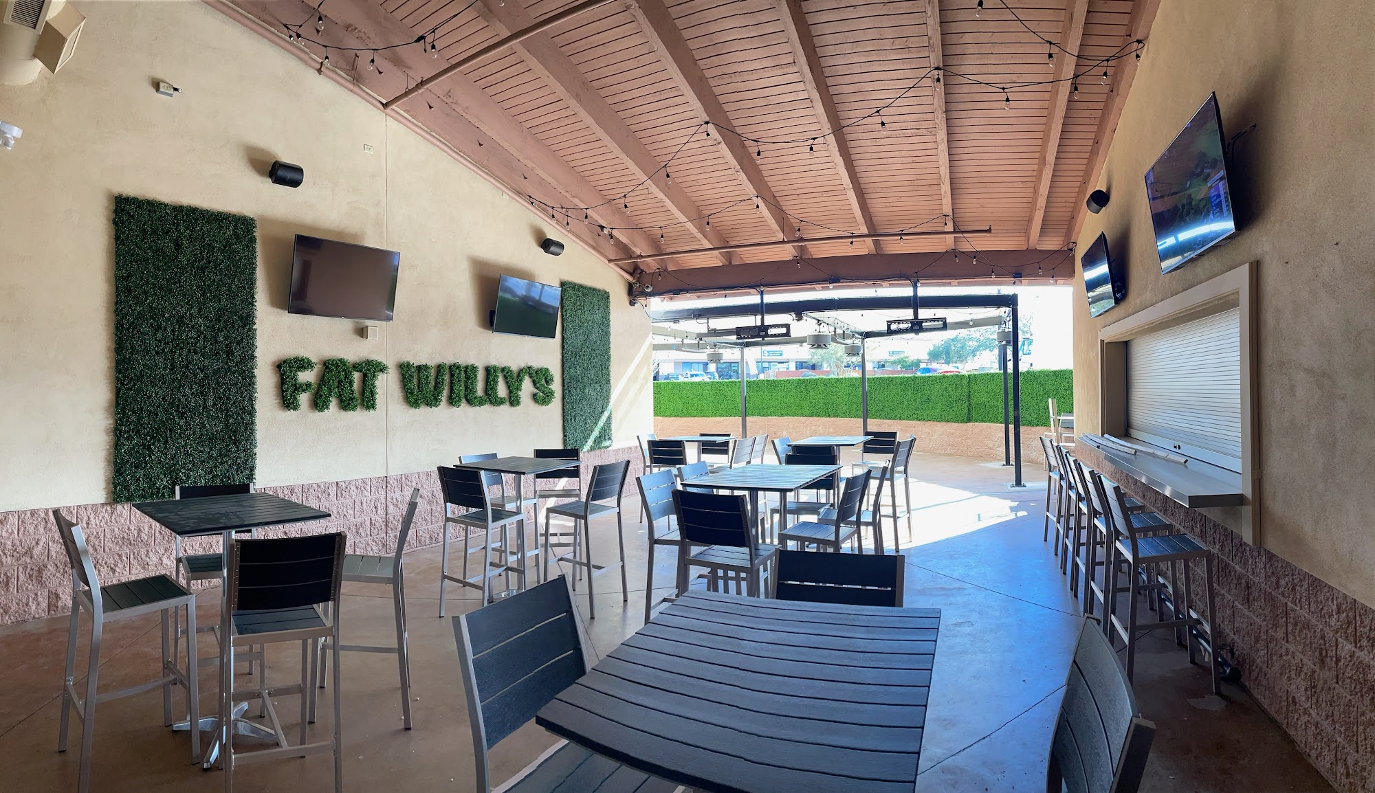 Fat Willy's Carefree Hwy & Black Mountain Pkwy