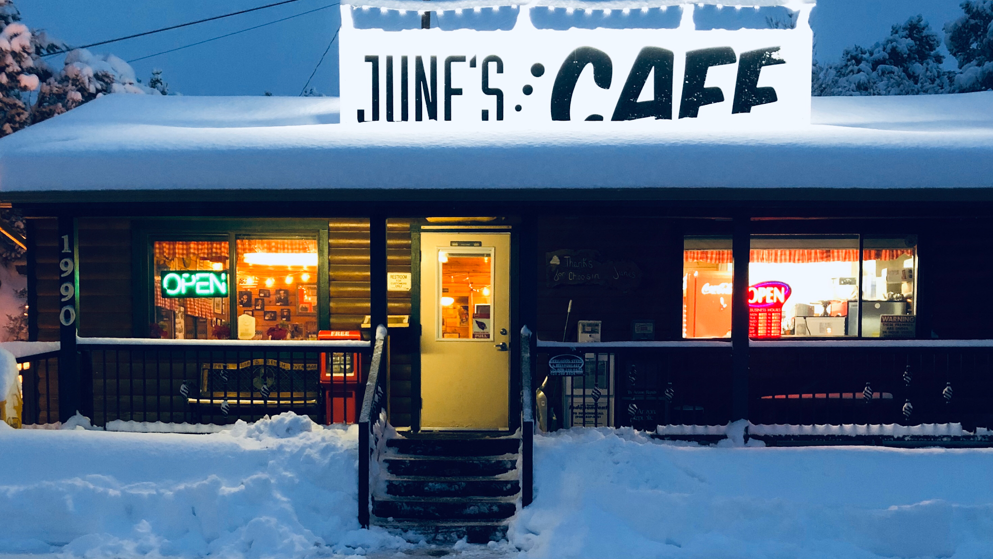 June's Cafe