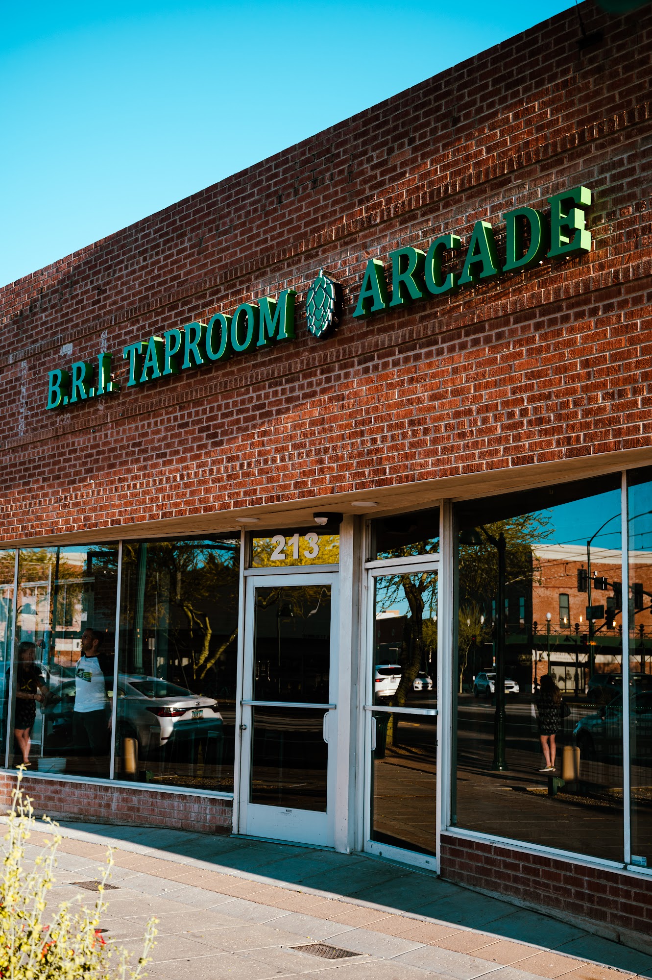 B.R.I. Taproom & Arcade