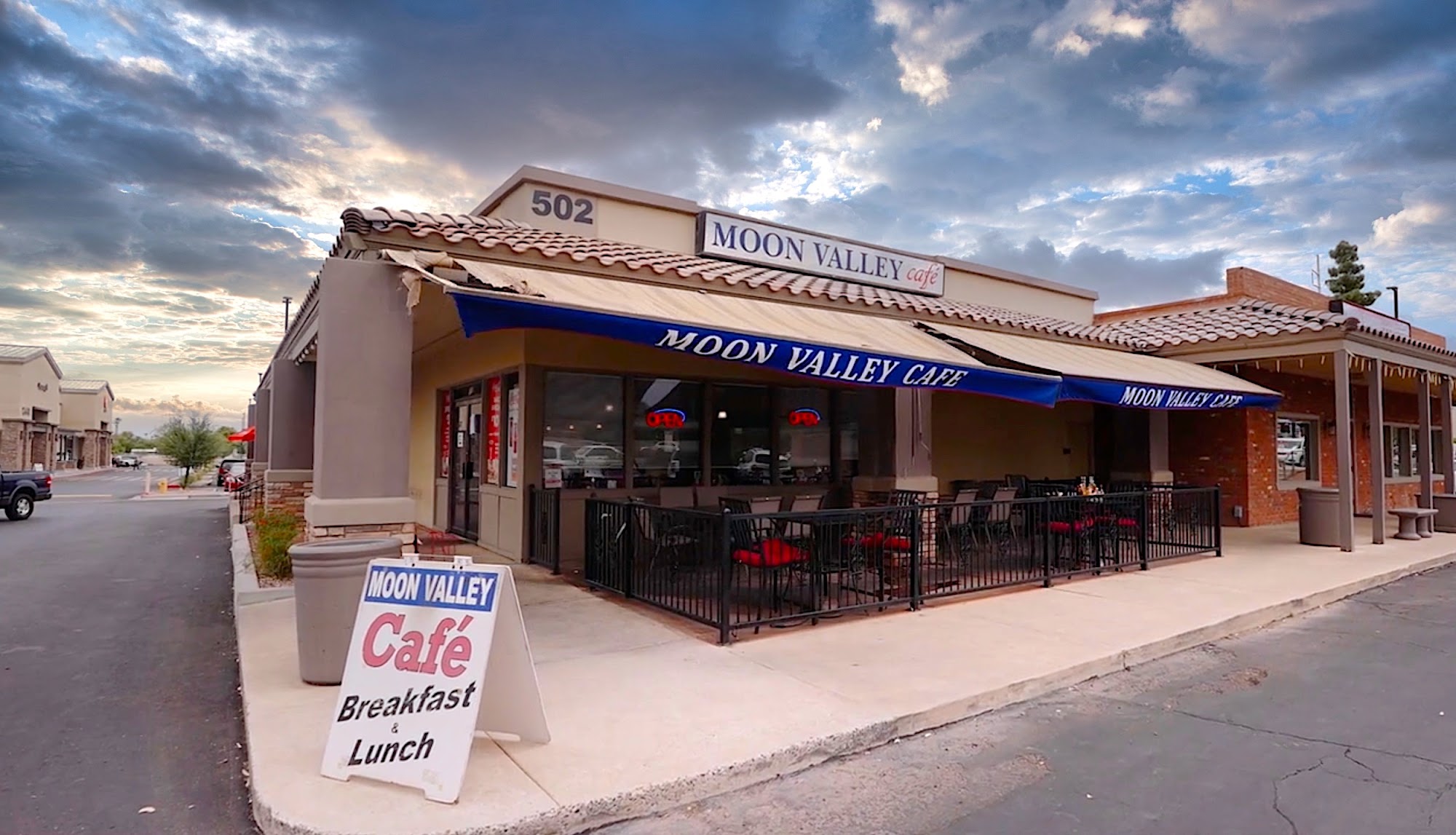 Moon Valley Cafe LLC