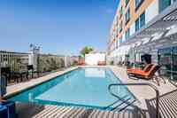 Holiday Inn Express & Suites Phoenix - Airport North