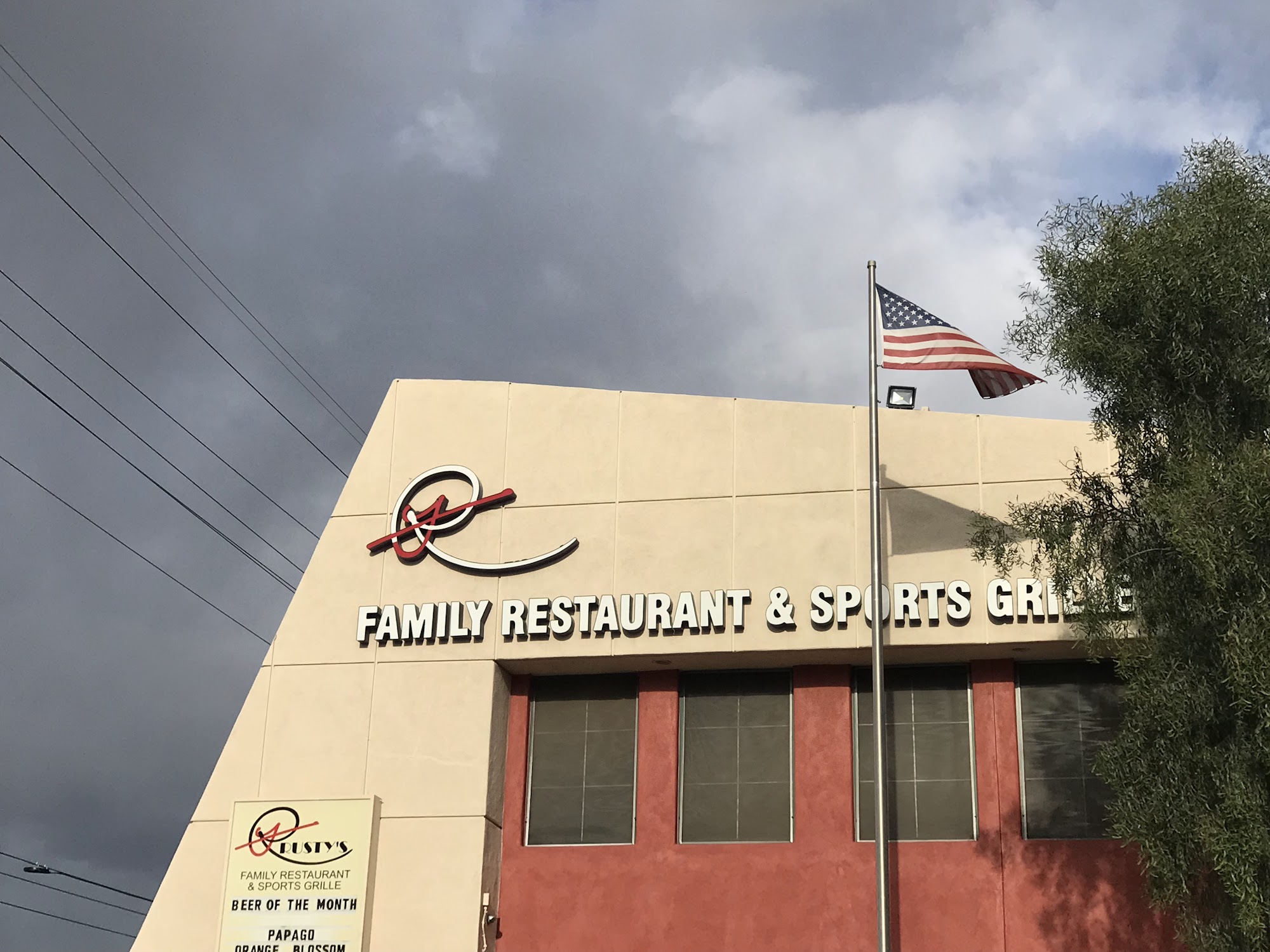 Rusty's Family Restaurant & Sports Grille