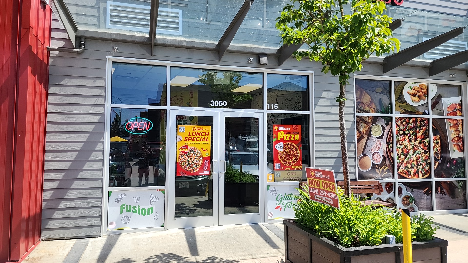 Chicago's Pizza Twist - (Gladwin Road) Abbotsford, BC