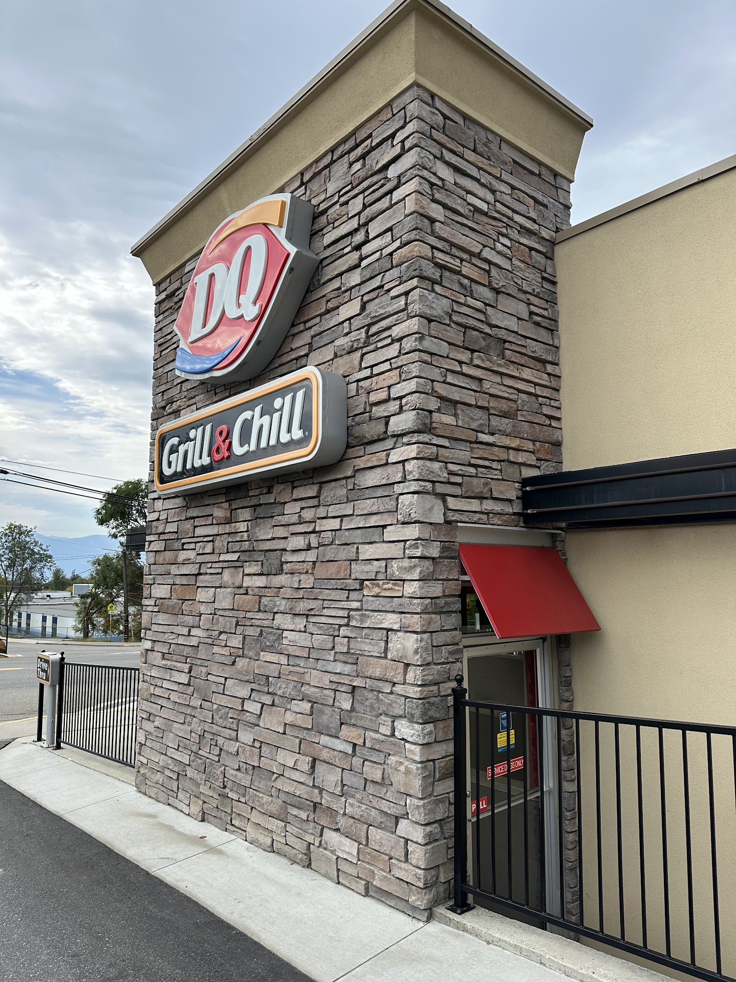 Dairy Queen Grill & Chill