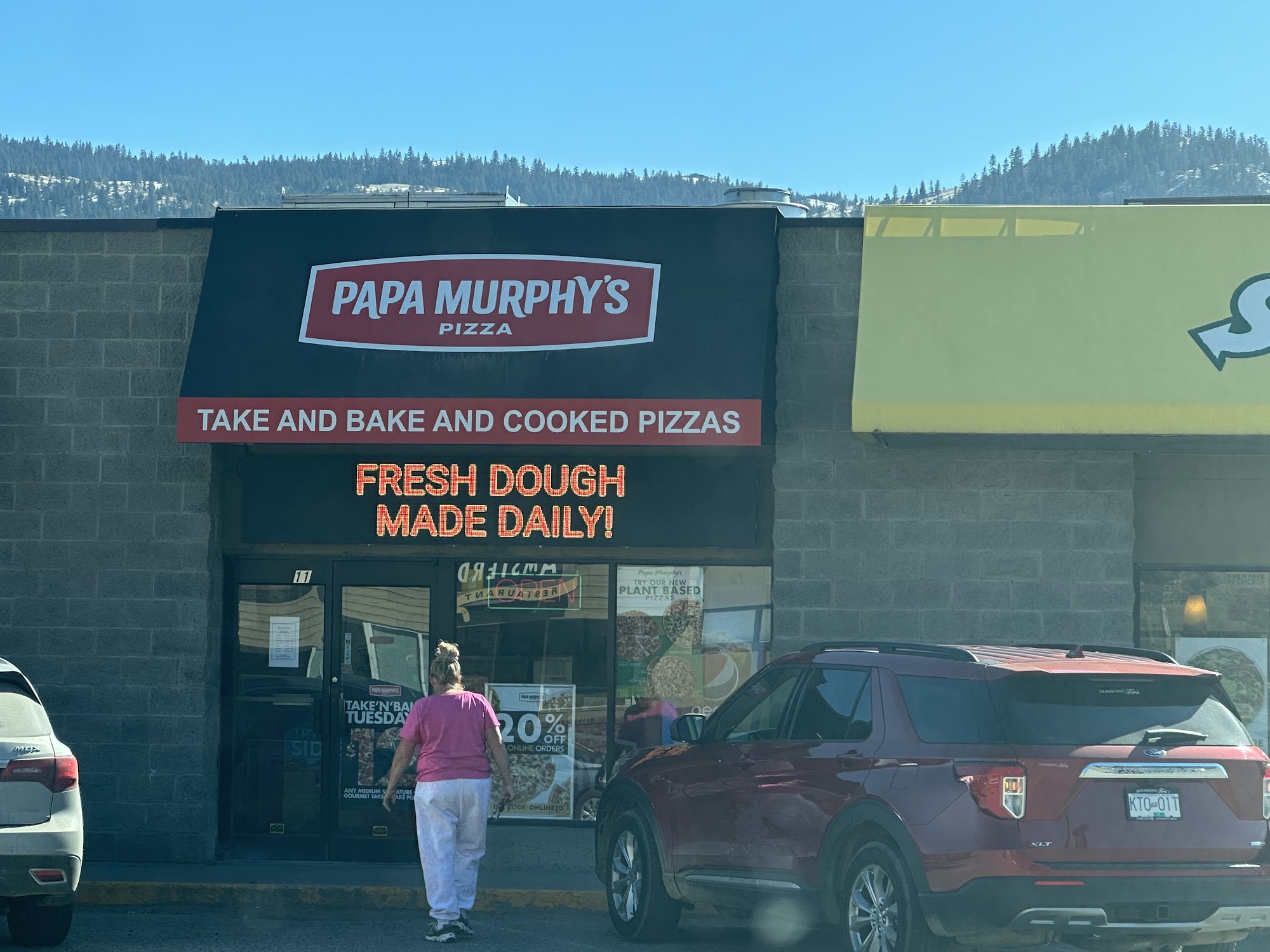 Papa Murphy's Pizza 111 Oriole Rd #11, Kamloops, BC V2C 4A5