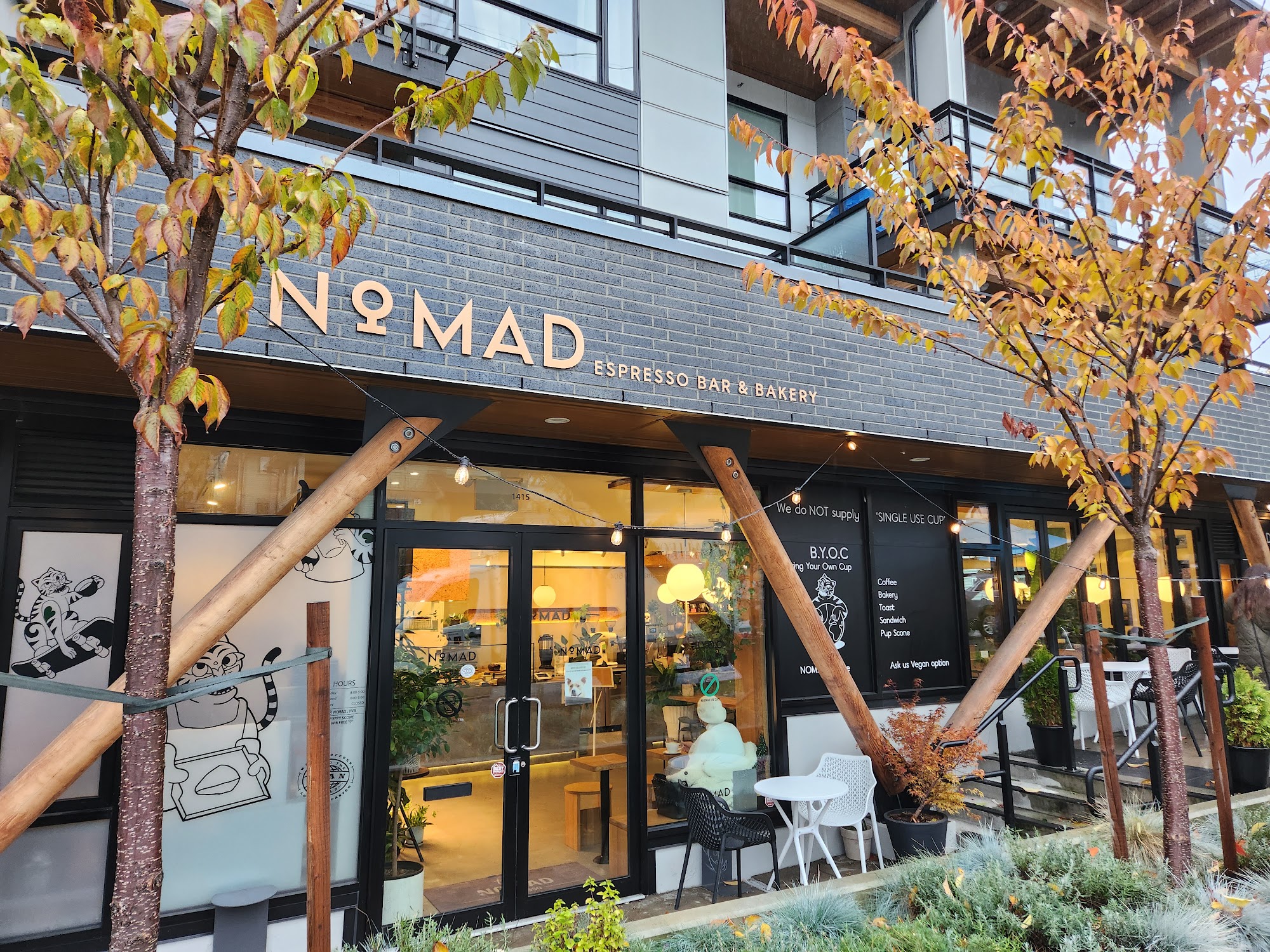 NOMAD Coffee & Bakery