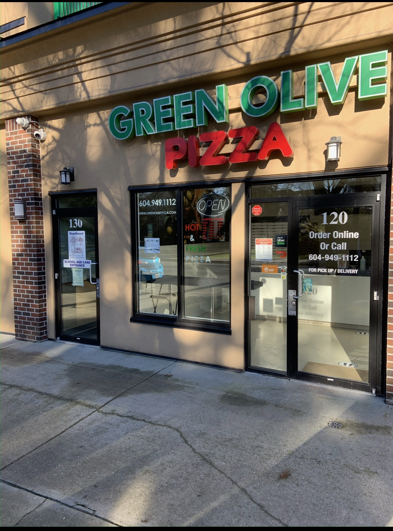 Green Olive Pizza