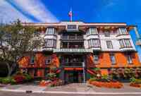 James Bay Inn Hotel, Suites & Cottages