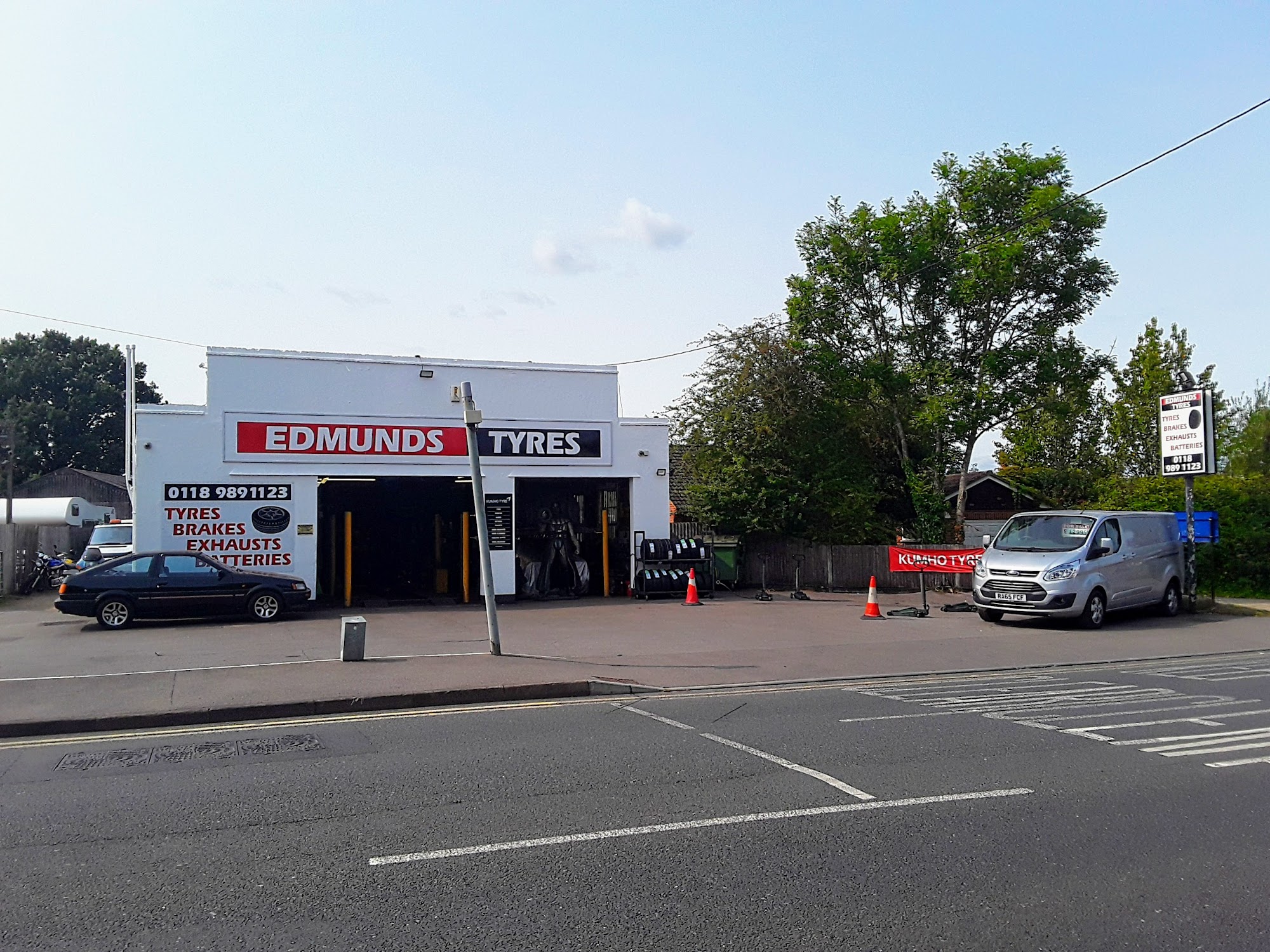 Edmunds Tyres