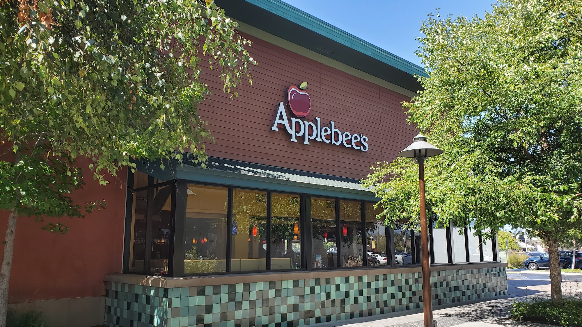 Applebee's Grill + Bar