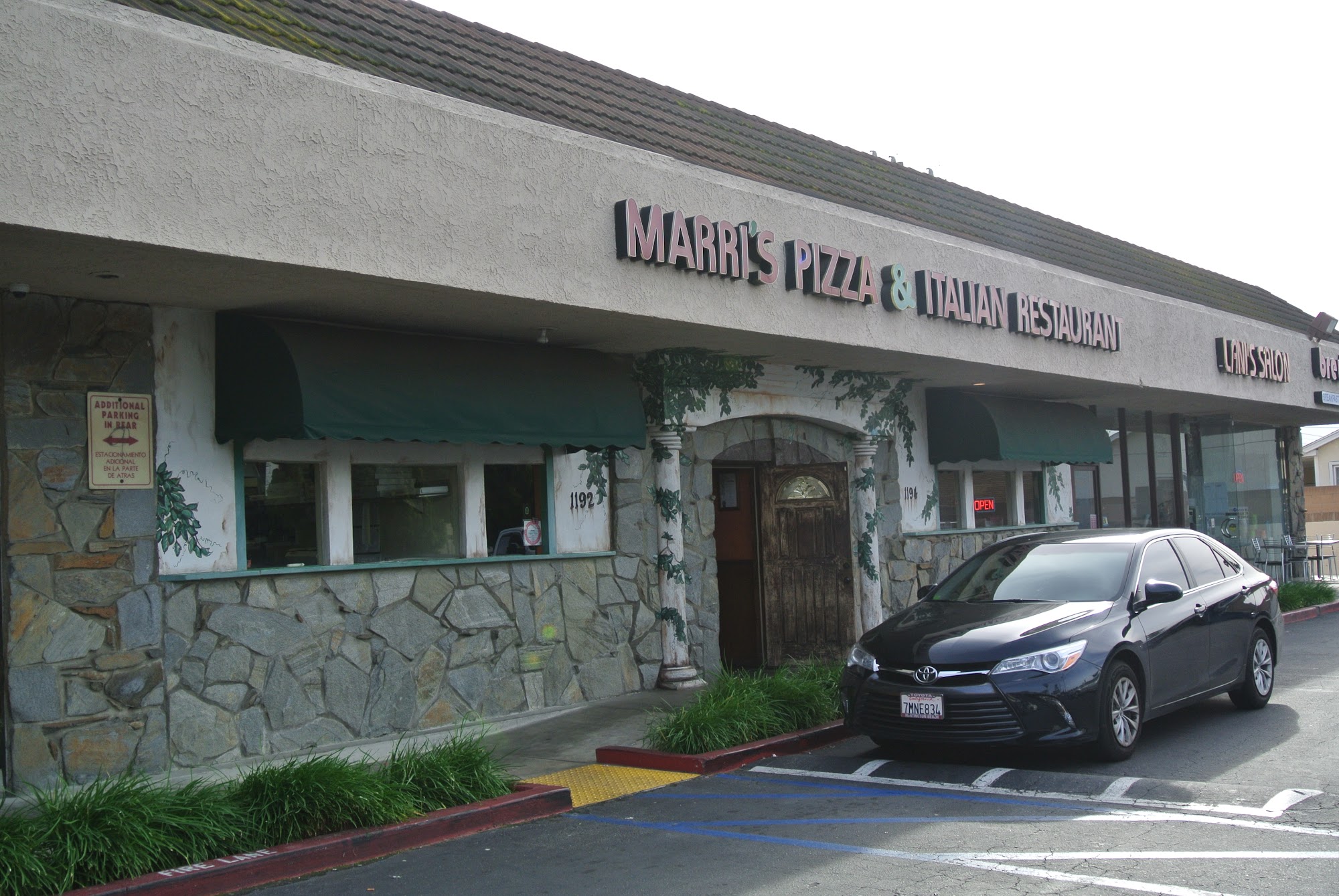 Marri's Pizza & Pasta