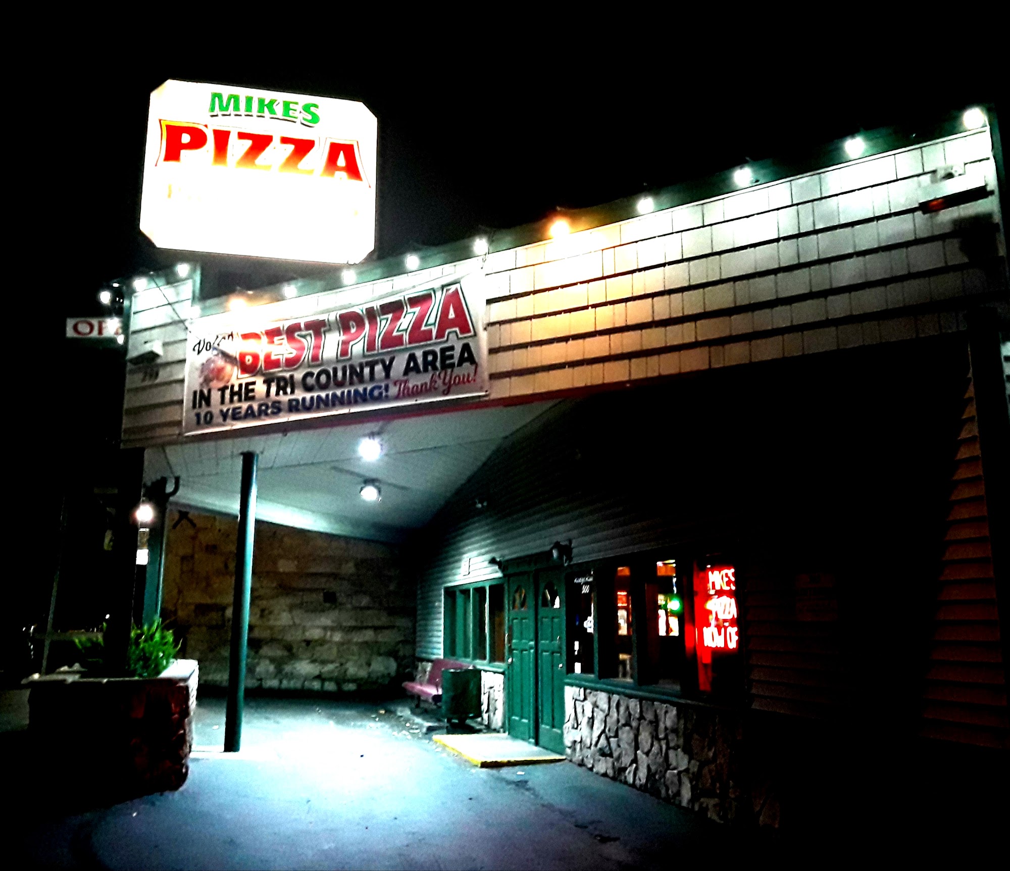 Mike's Pizza