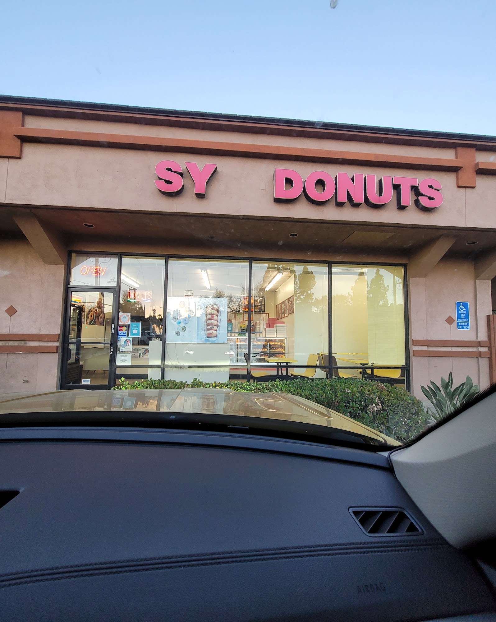 Sy Donuts