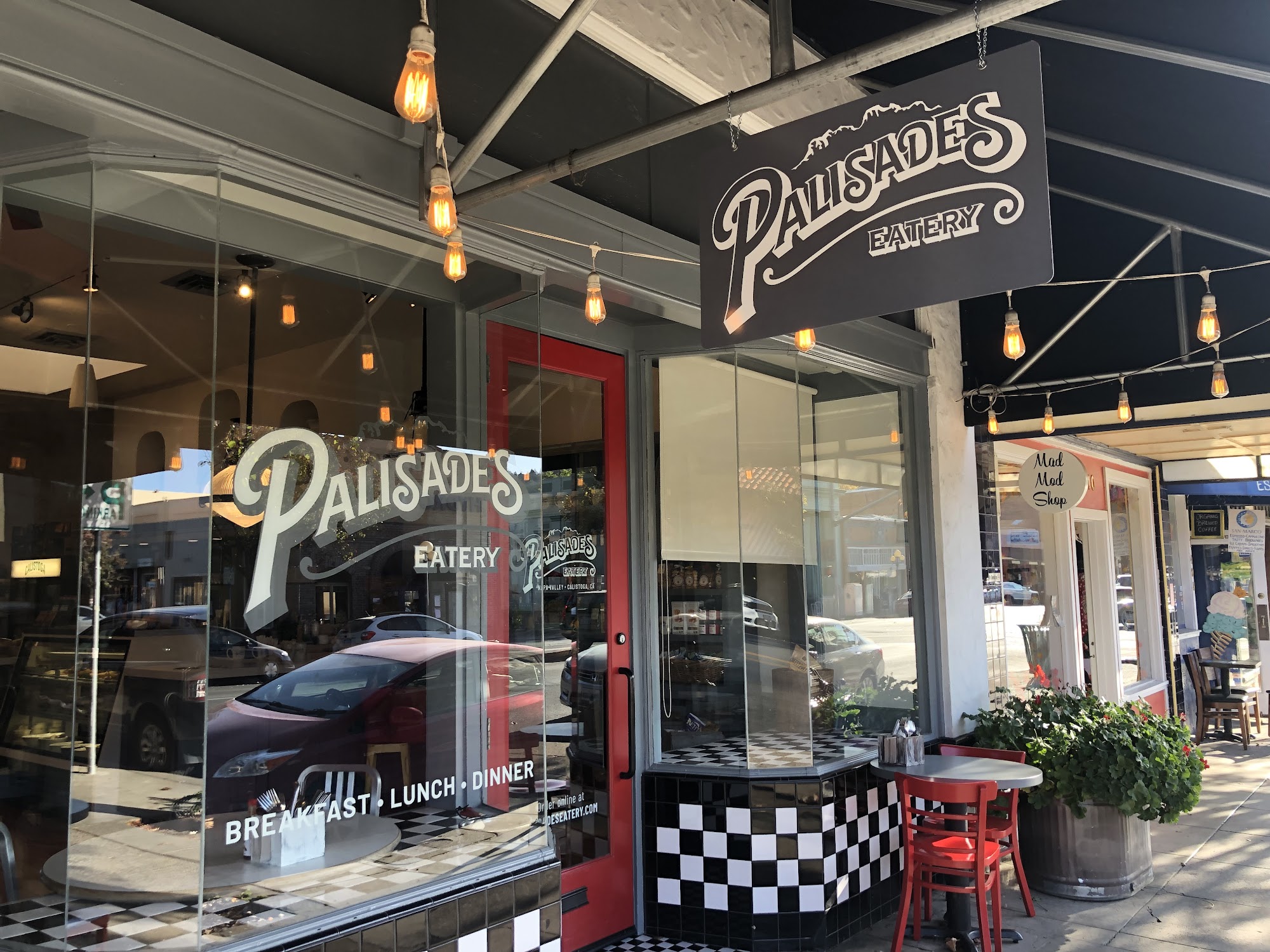 Palisades Eatery