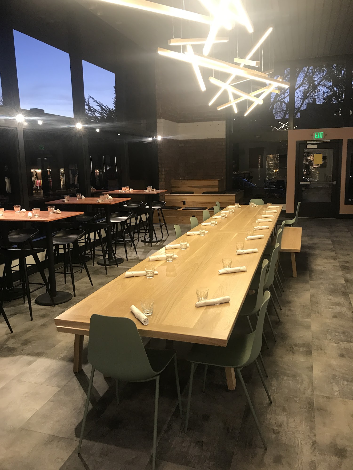 Rise + Roam Bakery and Pizzeria