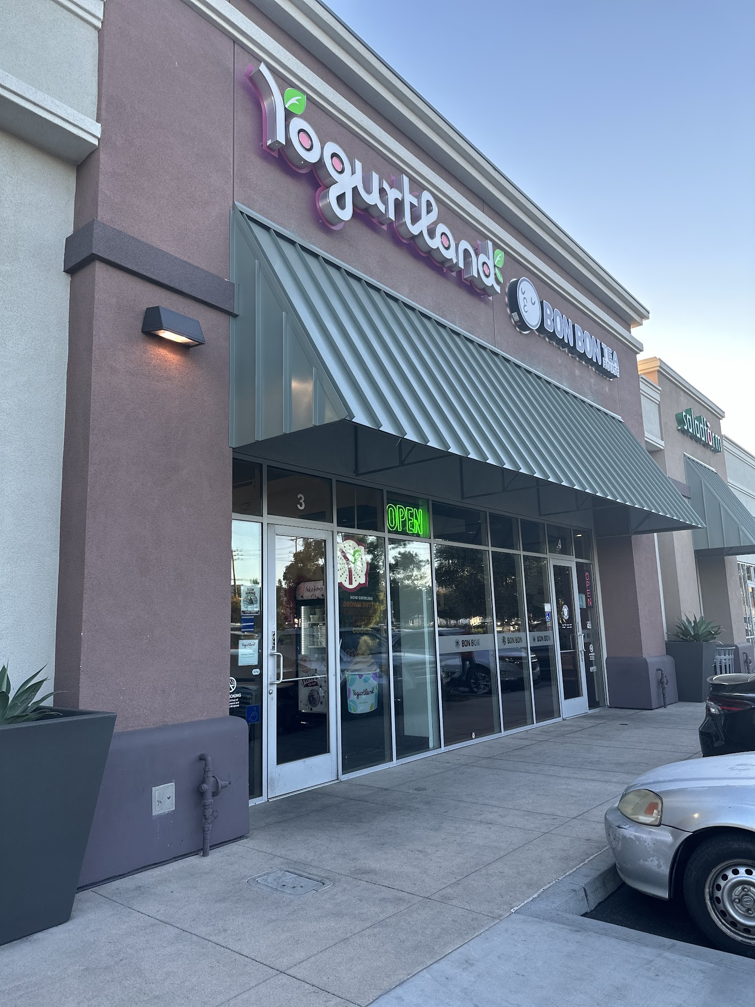 Yogurtland Chatsworth