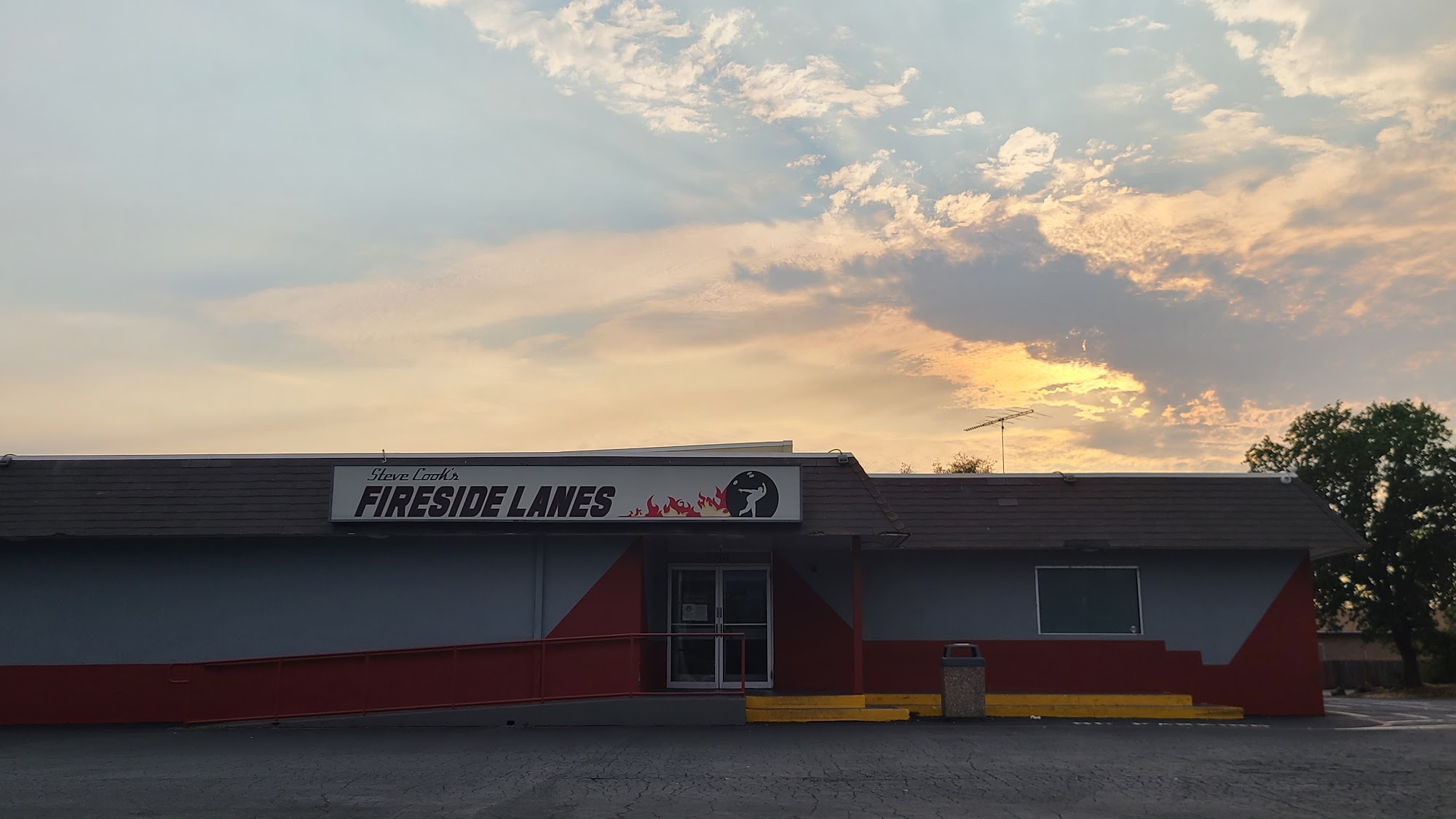 Fireside Lanes