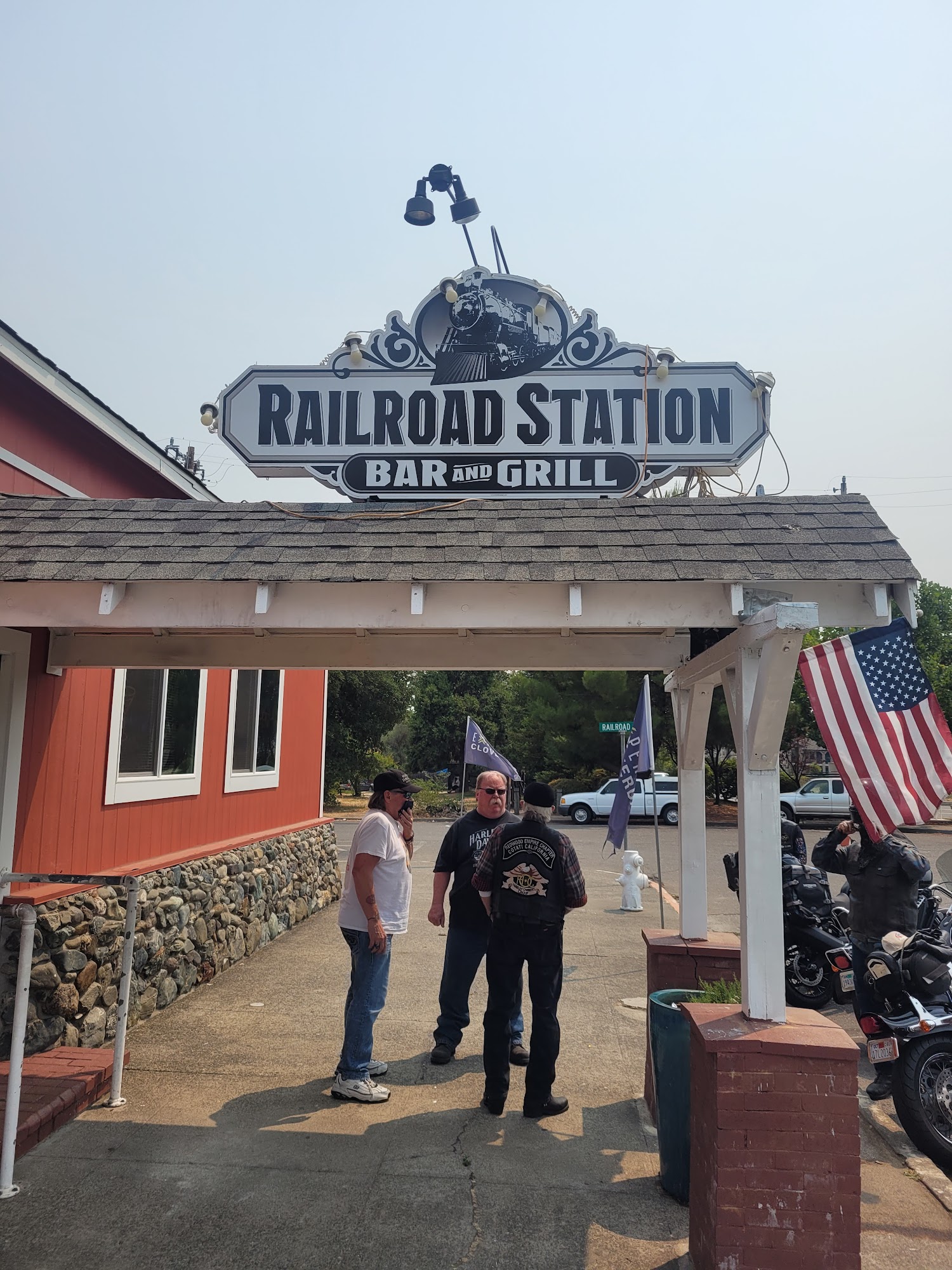 Railroad Station Bar and Grill