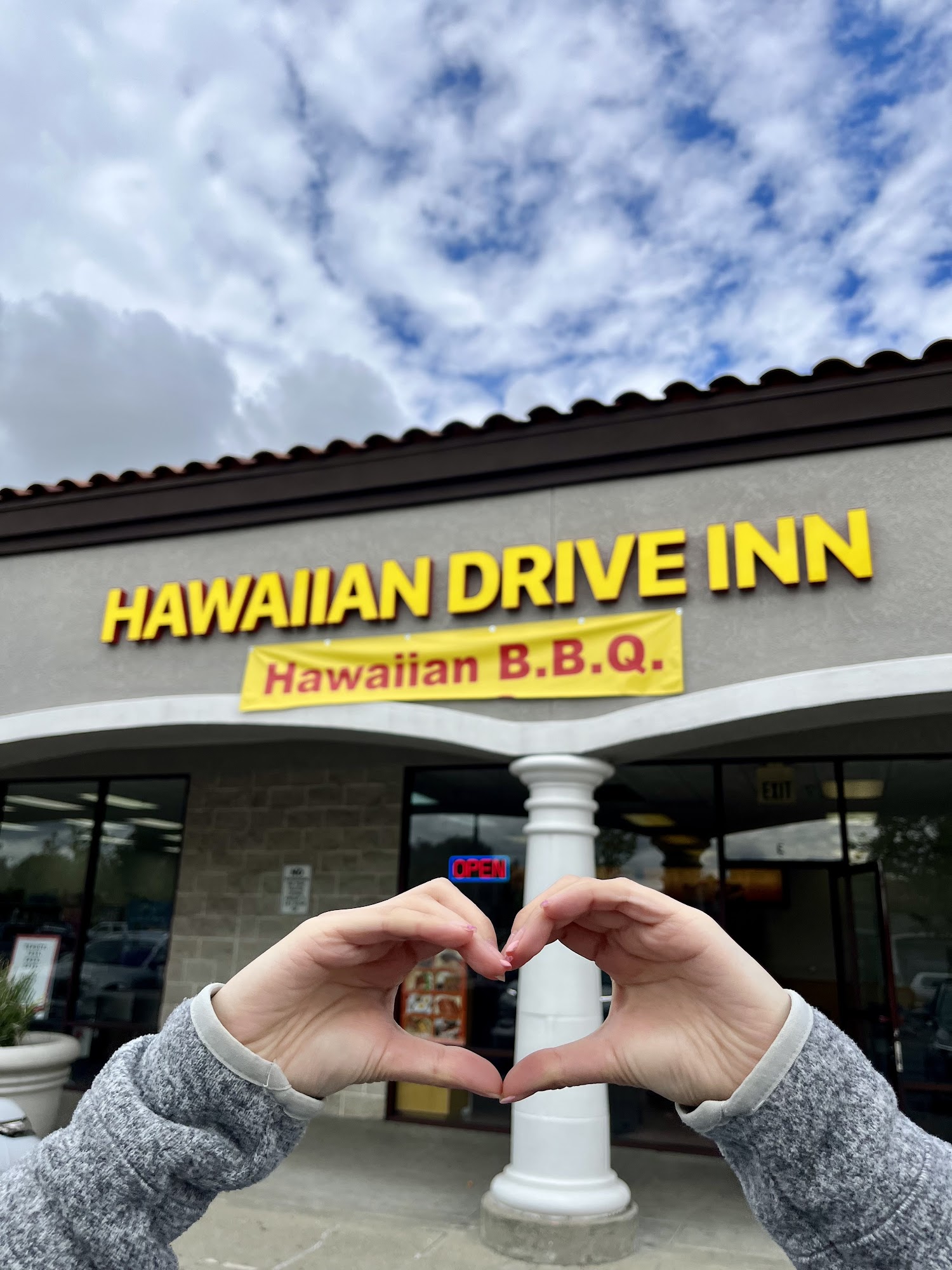 Hawaiian Drive Inn