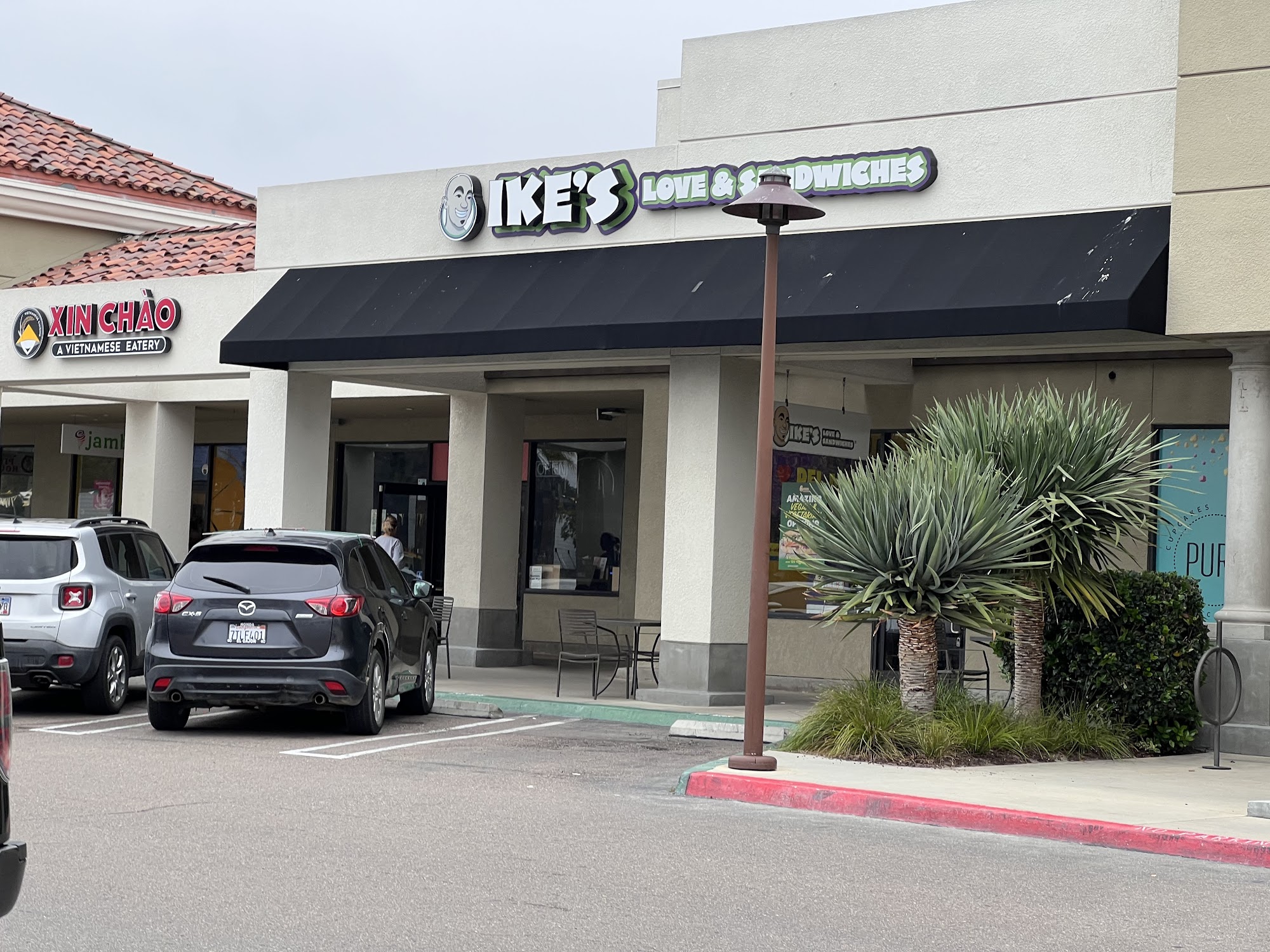 Ike's Love & Sandwiches