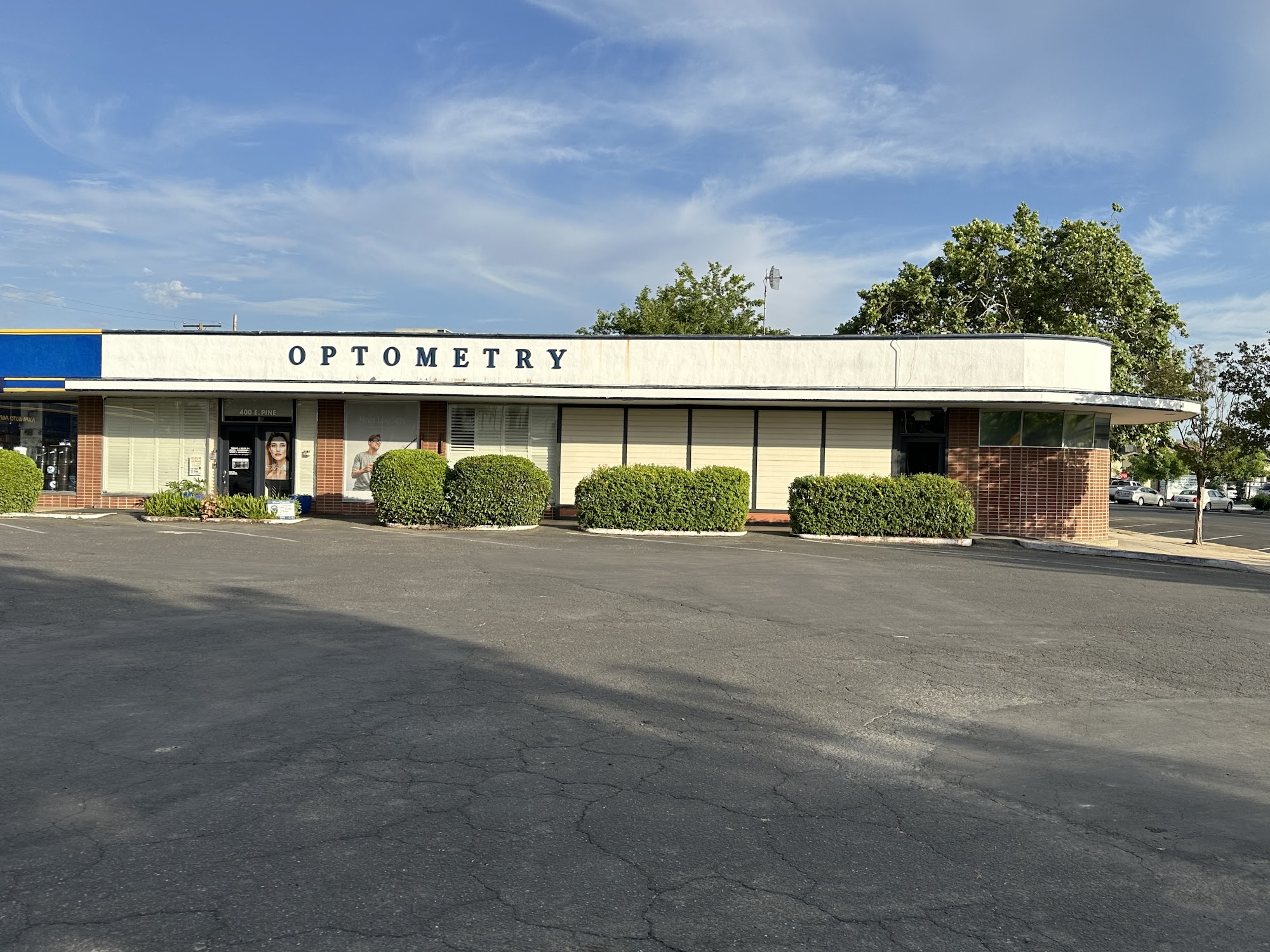 Miller & Ransberger, Optometrists 400 E Pine St, Exeter California 93221